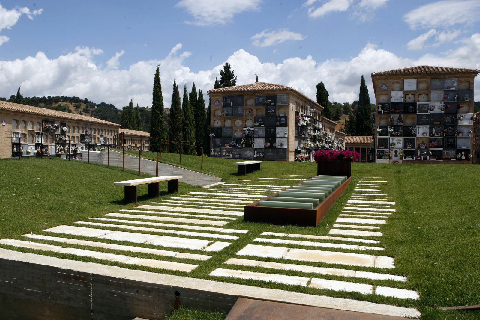 El PSOE solicita un consejo extraordinario de Emucesa para tratar el caso judicial