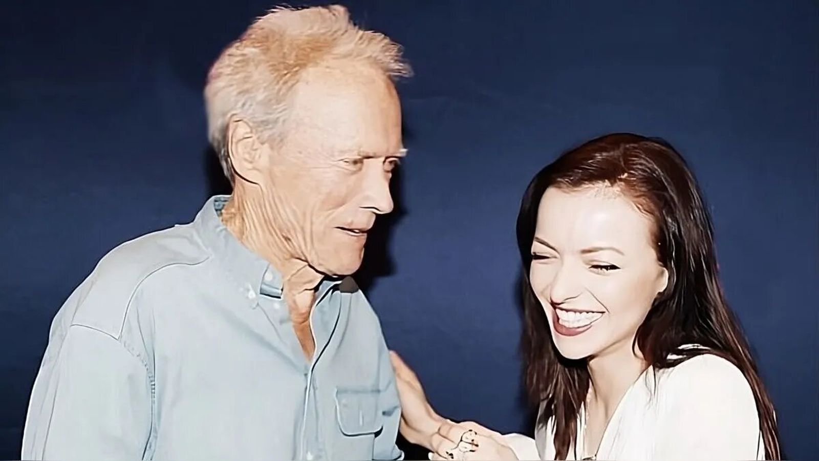 Francesca y Clint Eastwood en una tierna estampa familiar.