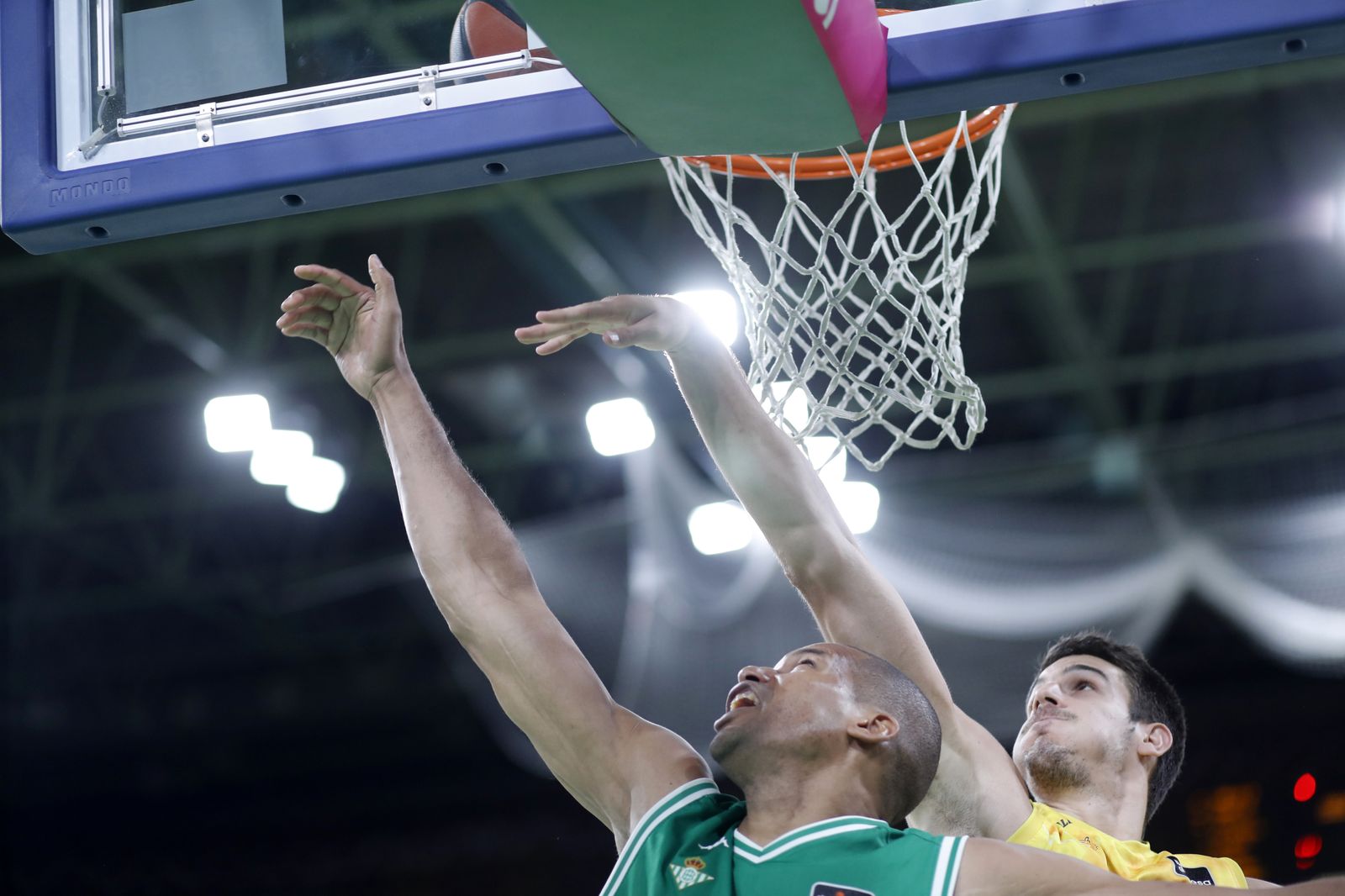 Las imágenes de la salvación del Coosur Betis