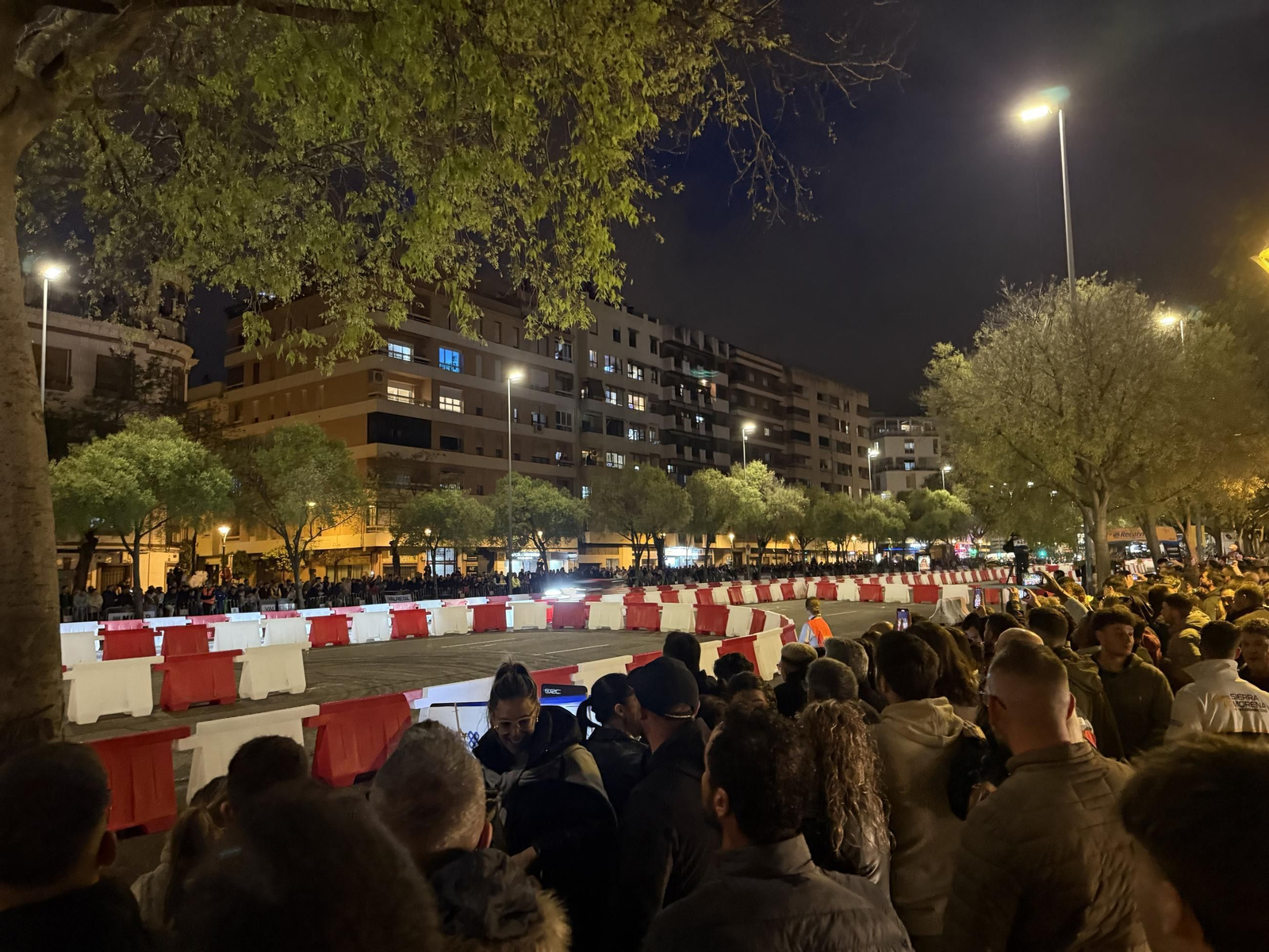 Las mejores fotos del espectacular tramo urbano del Rallye Sierra Morena 2025