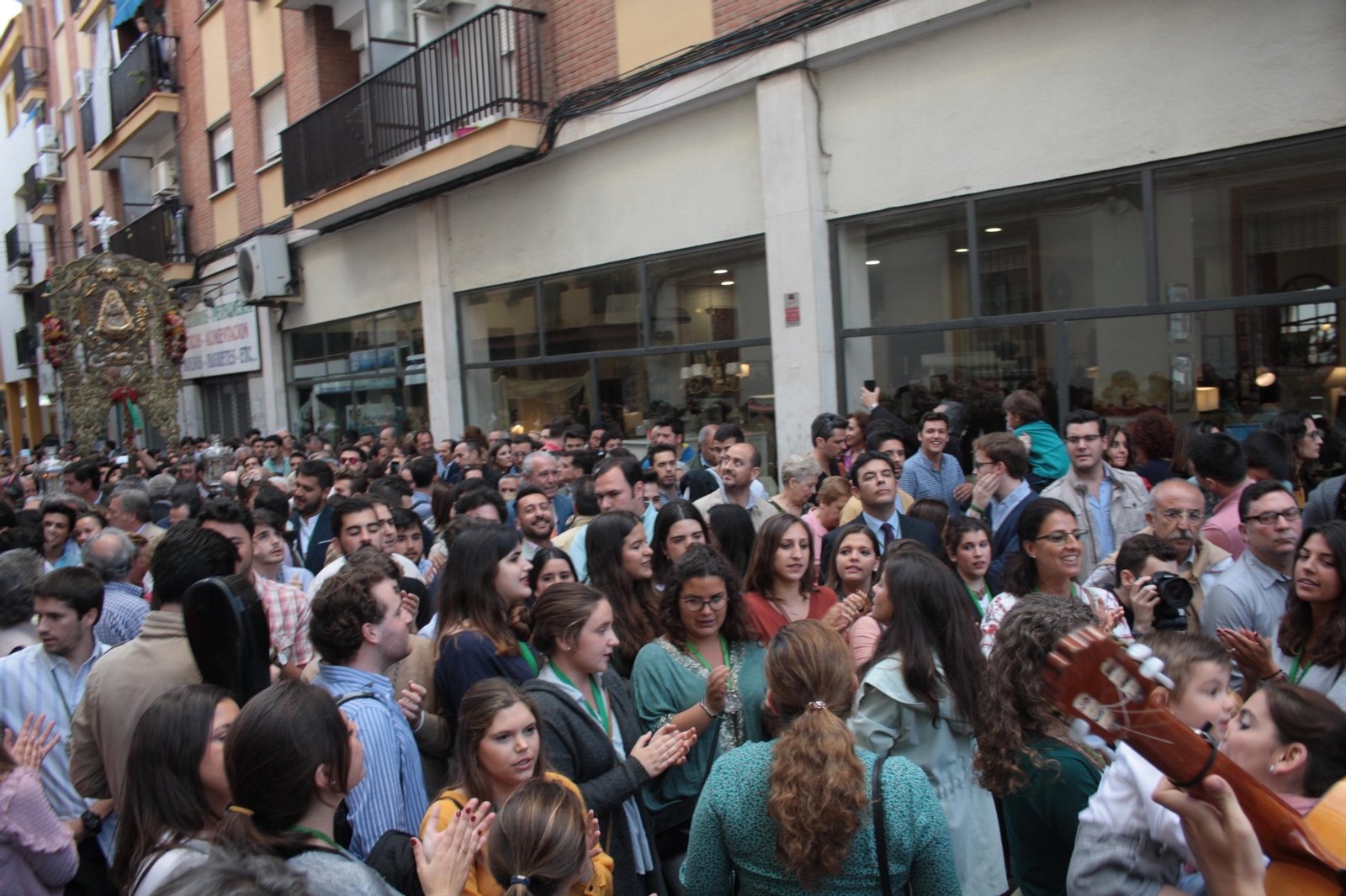 Traslado del Simpecado de la Hermandad del Rocío de Triana, en imágenes