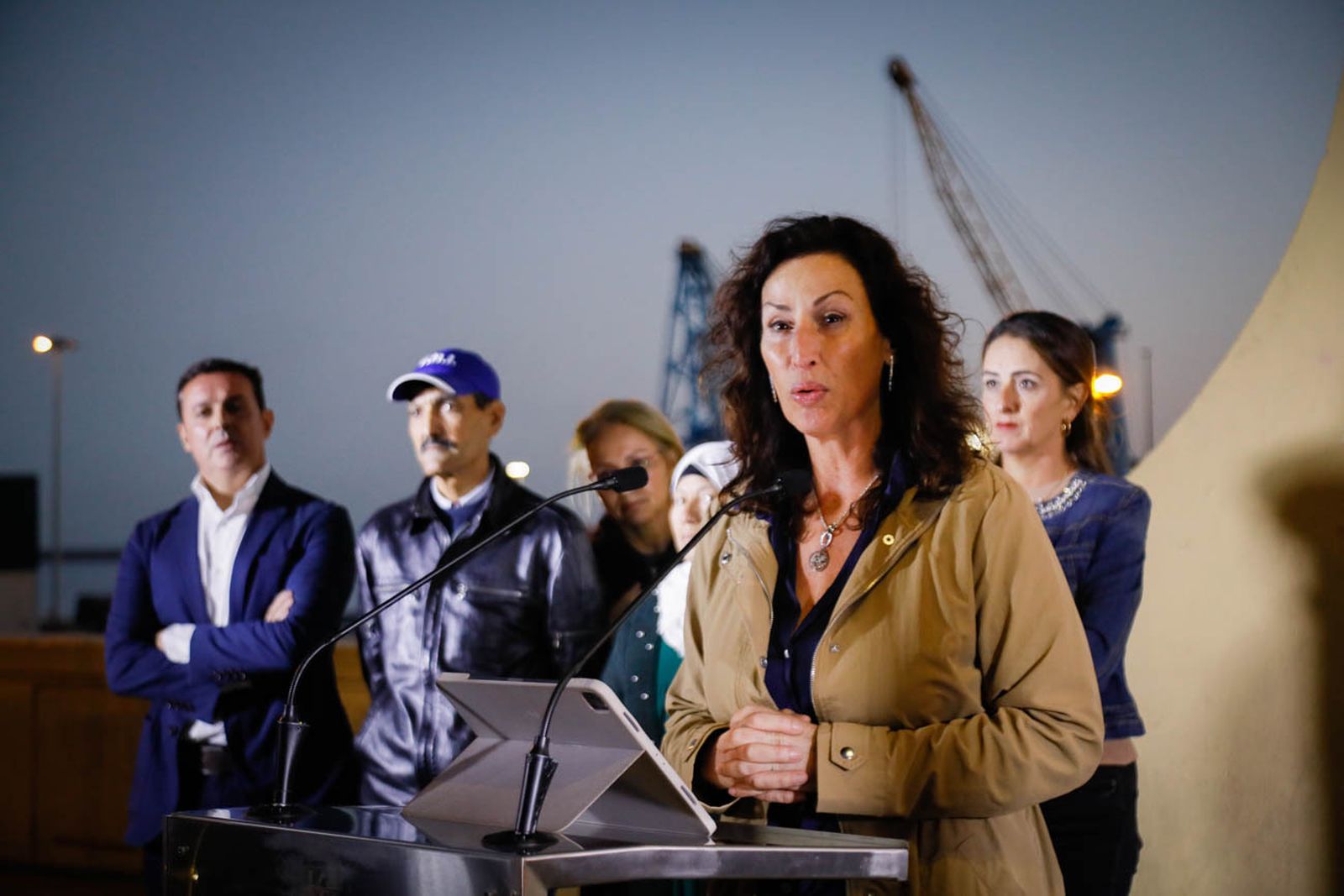 Imágenes del monolito en homenaje a las víctimas de violencia de género