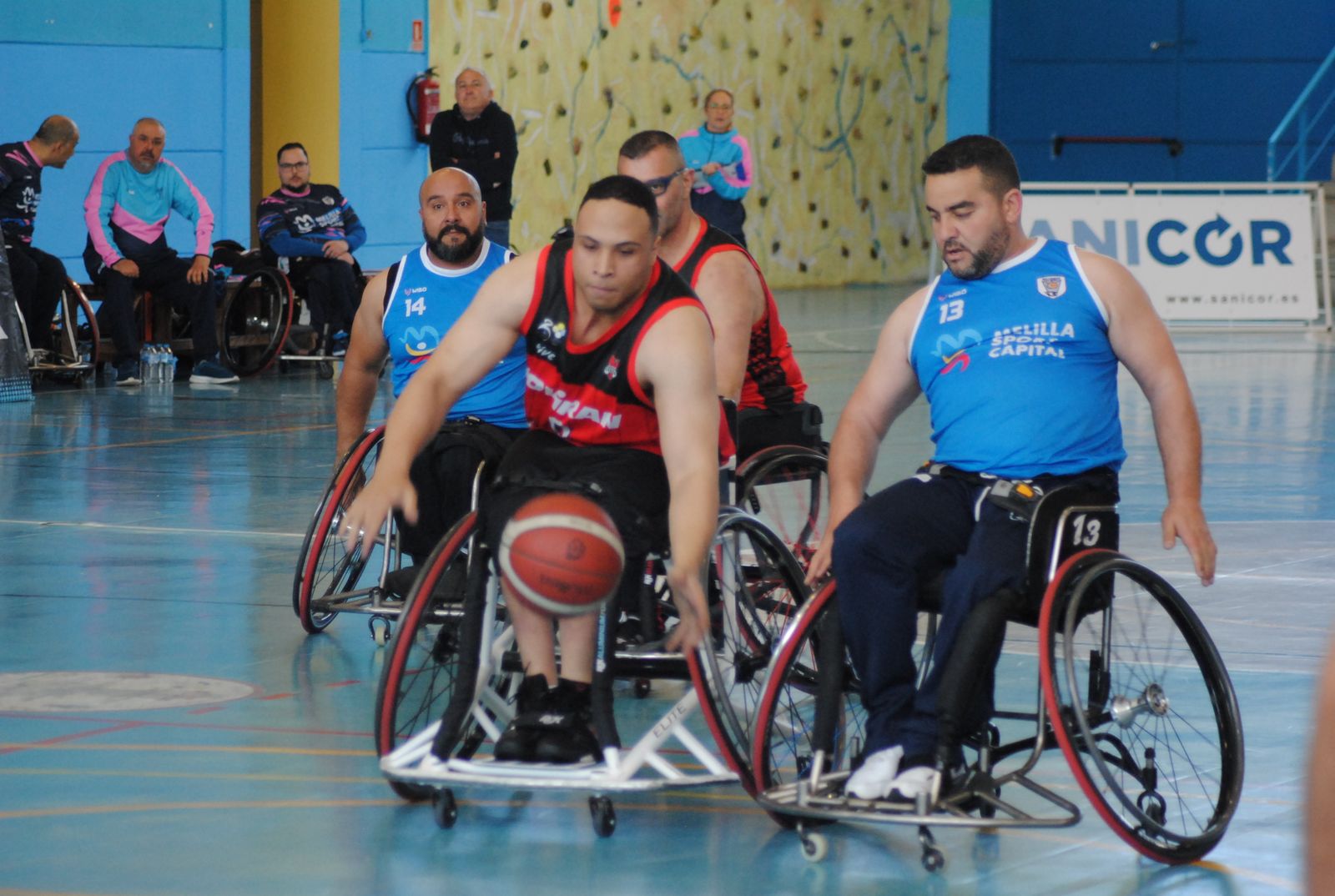 Una acción del partido del Covirán Churriana Inclusivo ante Melilla