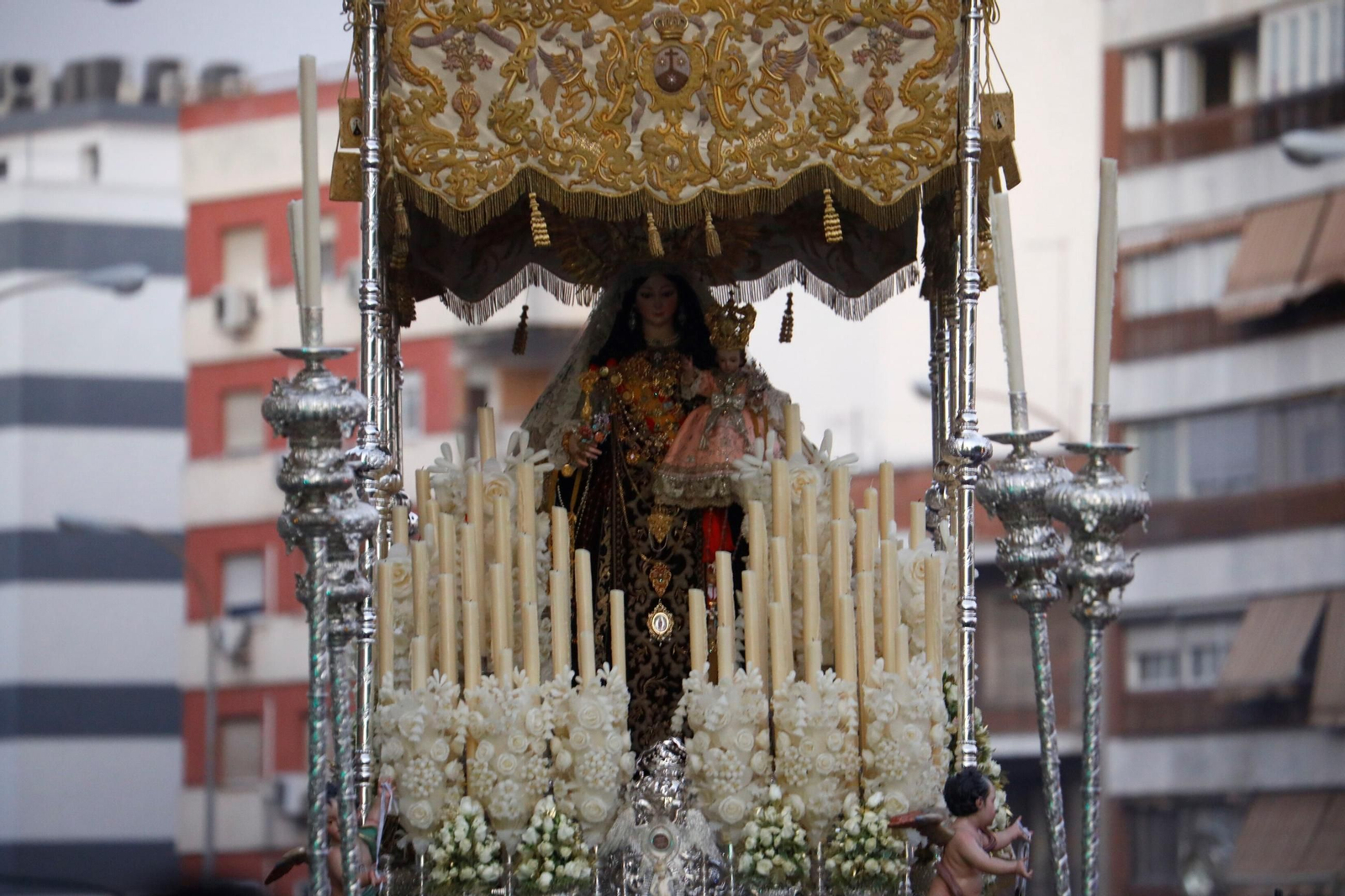 Las mejores fotos de la procesión de la Virgen del Carmen de San Cayetano de Córdoba
