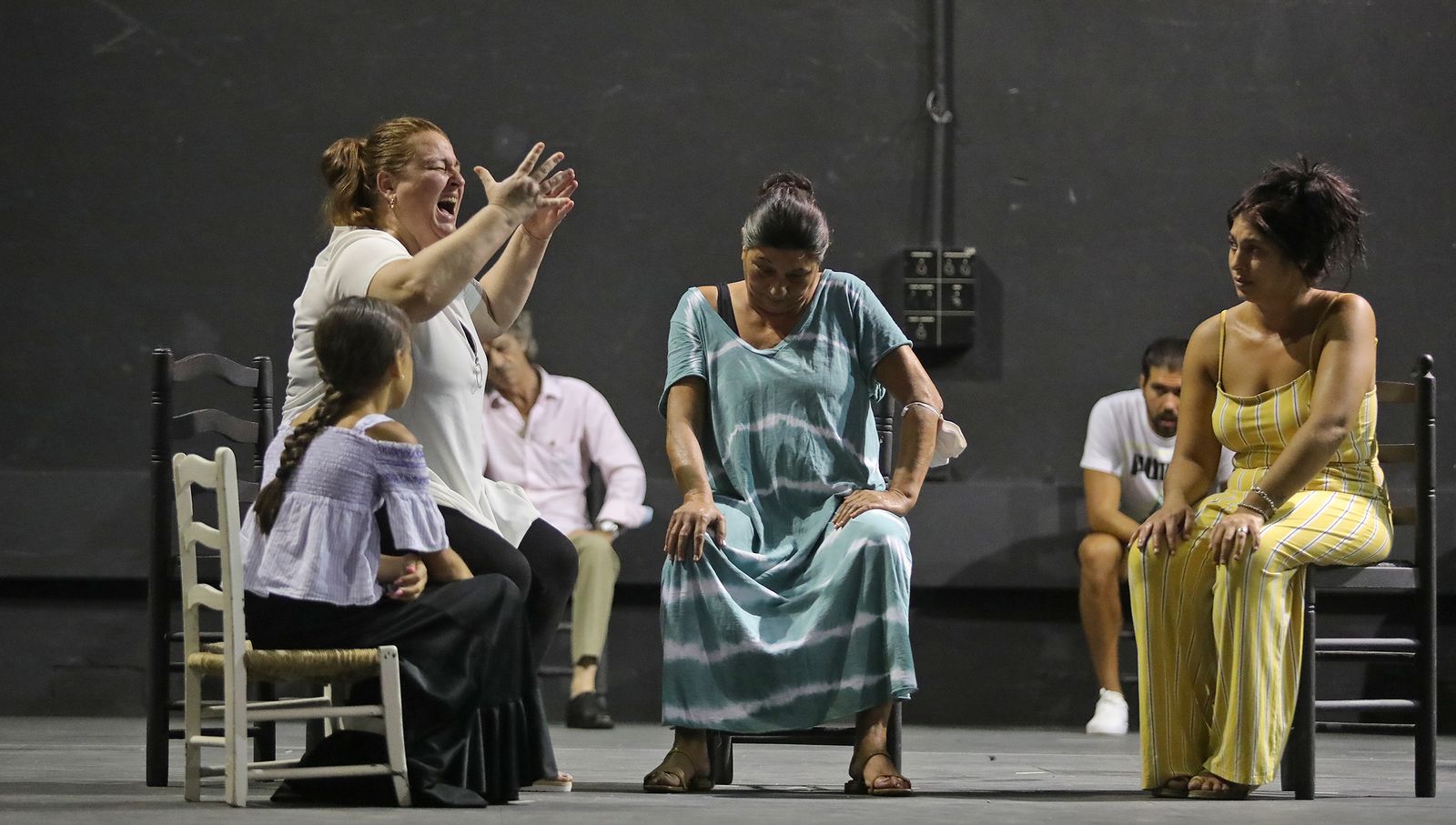 Ensayos en Villamarta de 'Memoria viva' de María del Mar Moreno que estrenará en la Bienal