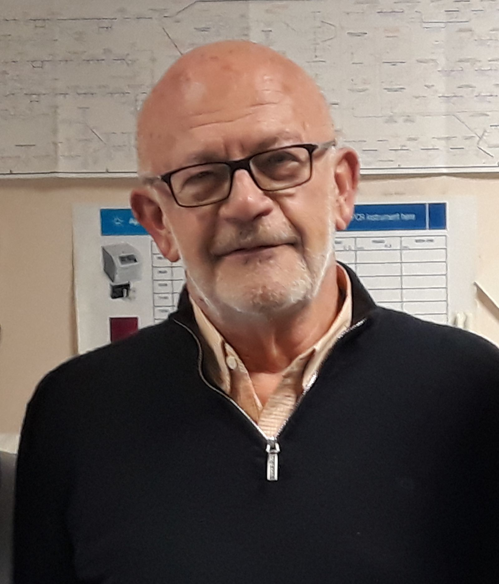 Antonio Osuna, catedrático del departamento de Parasitología de la UGR  y director de Instituto Universitario de Biotecnología.