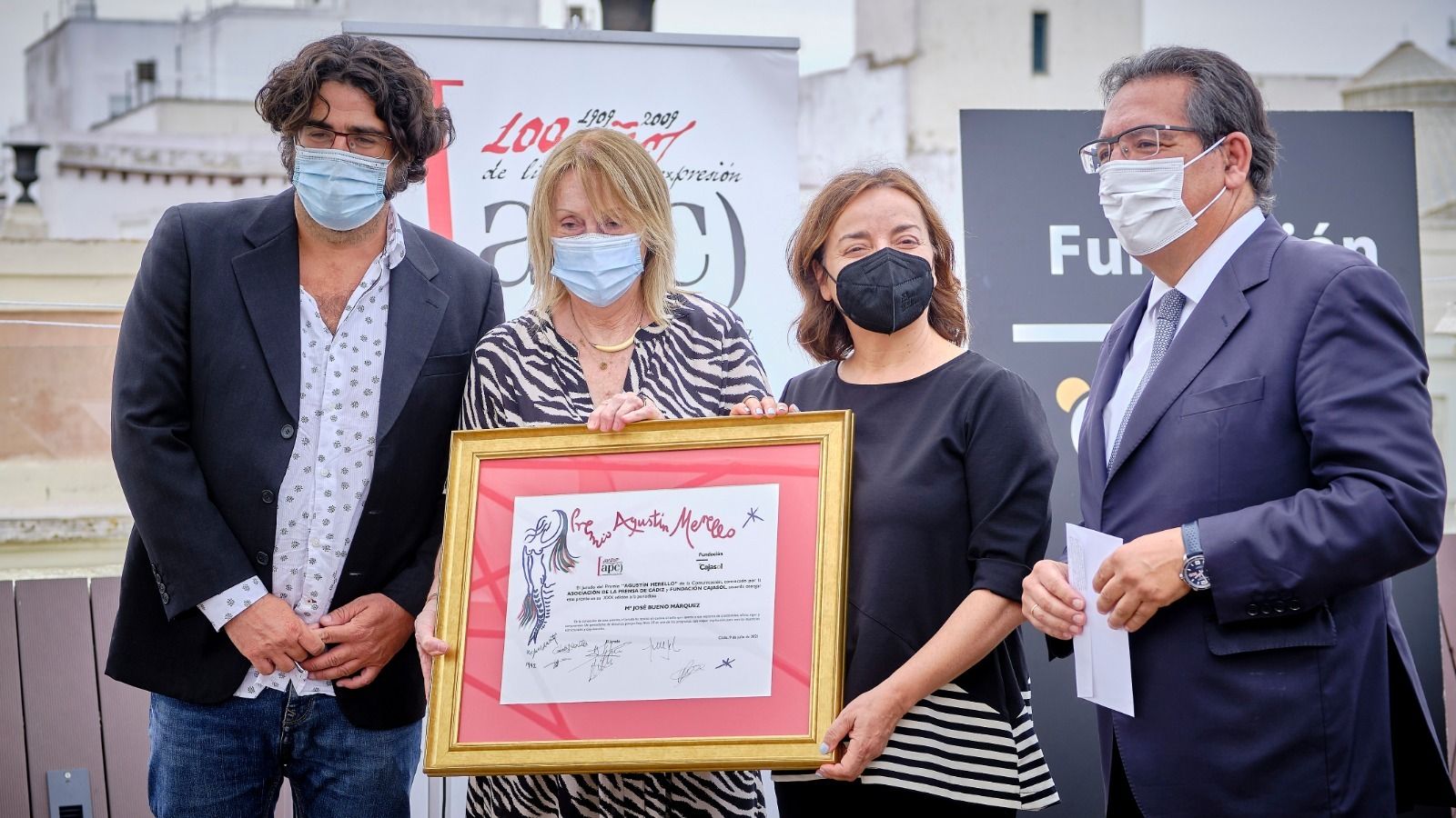 Entrega del Premio Agustín Merello a la periodista Pepa Bueno.