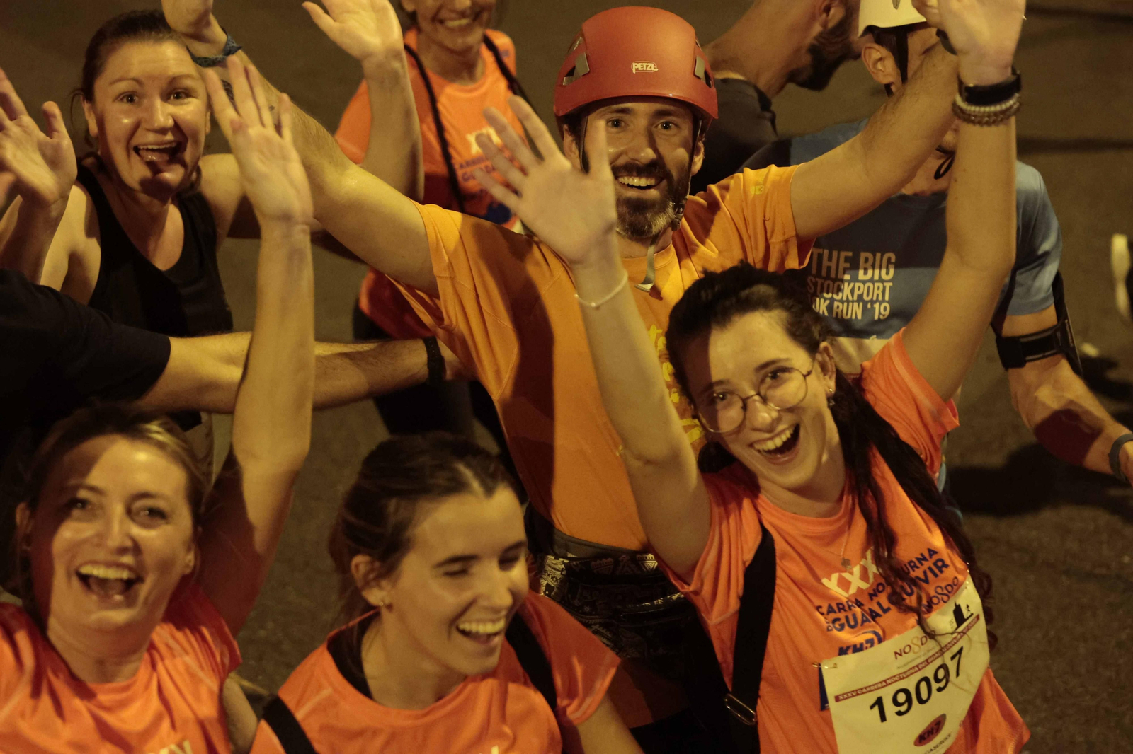 Búscate en las fotos de la Carrera Nocturna (III)