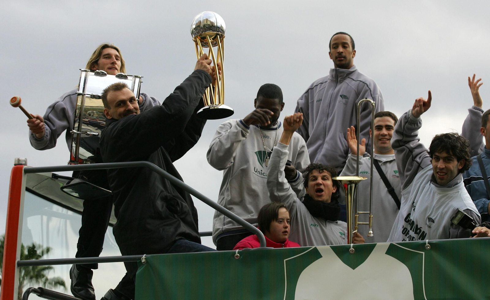 La carrera de Carlos Cabezas, en fotos