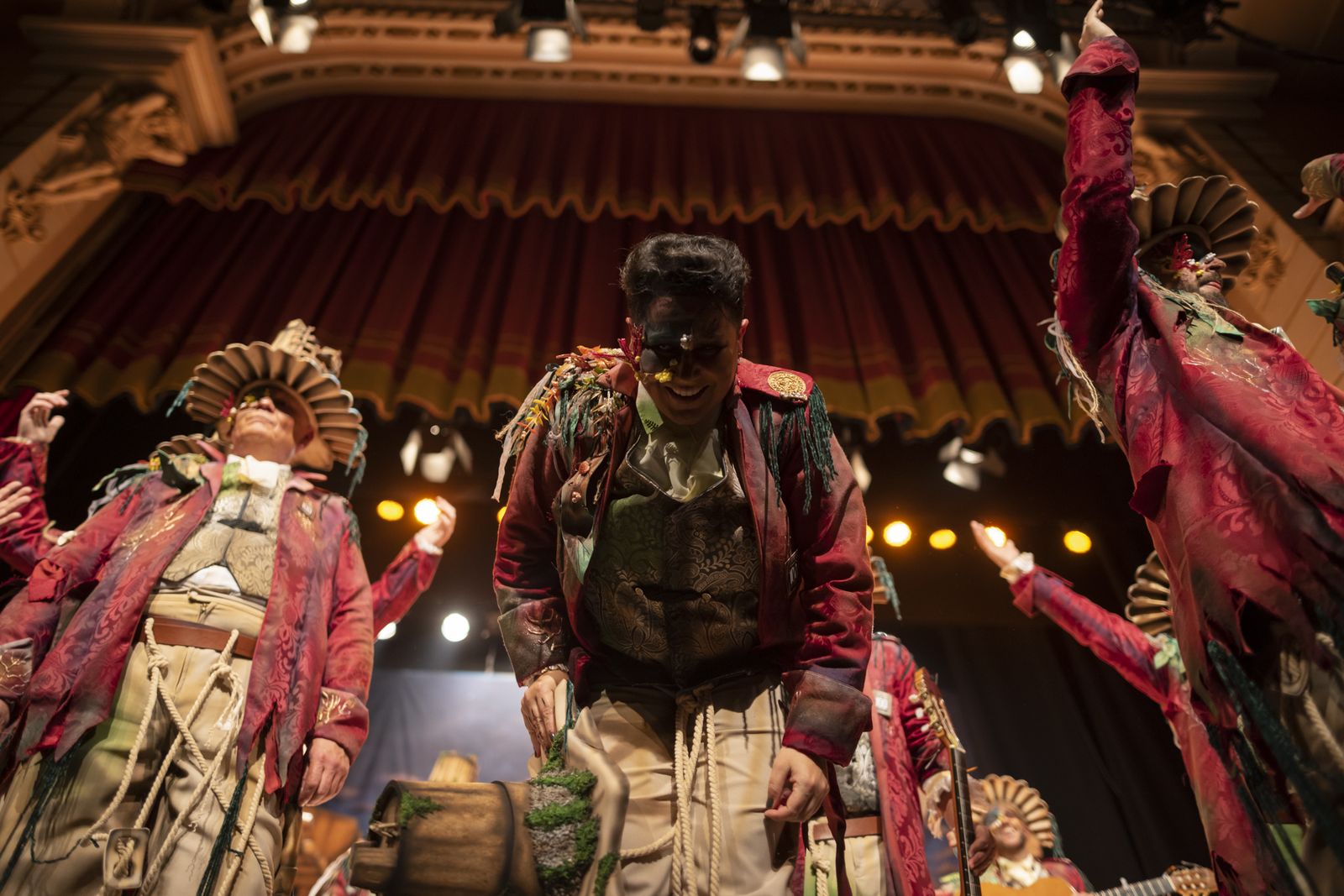 La última jornada de semifinales del Carnaval de Huelva, en imágenes