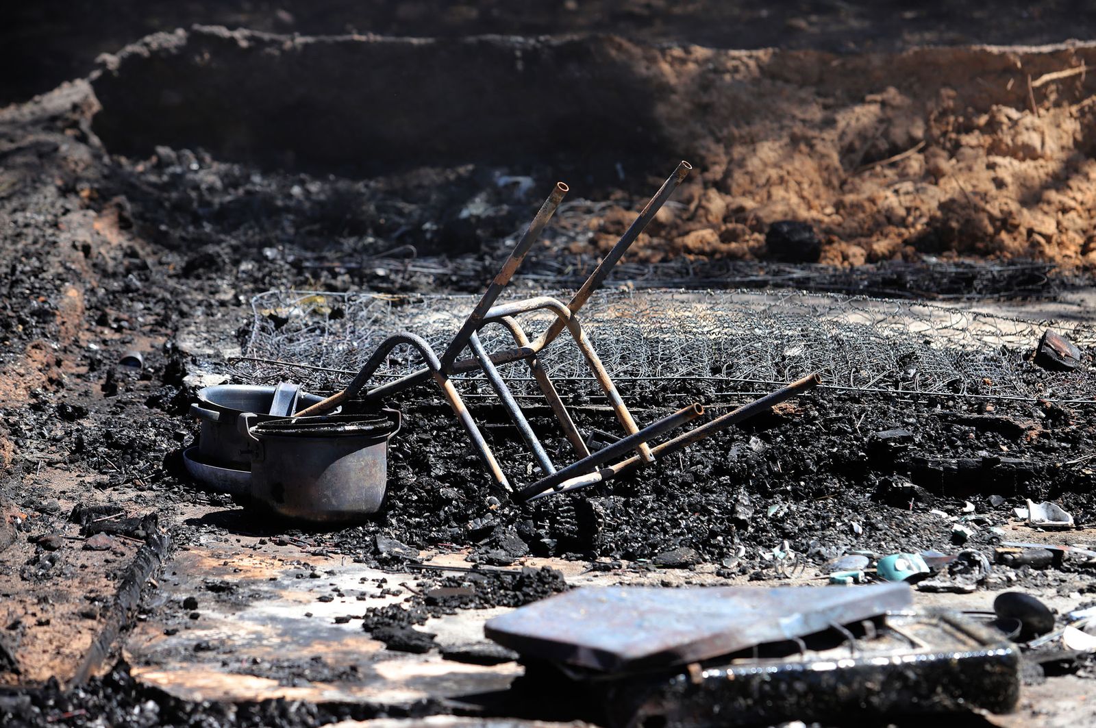 Imágenes del incendio de chabolas en Lucena del Puerto