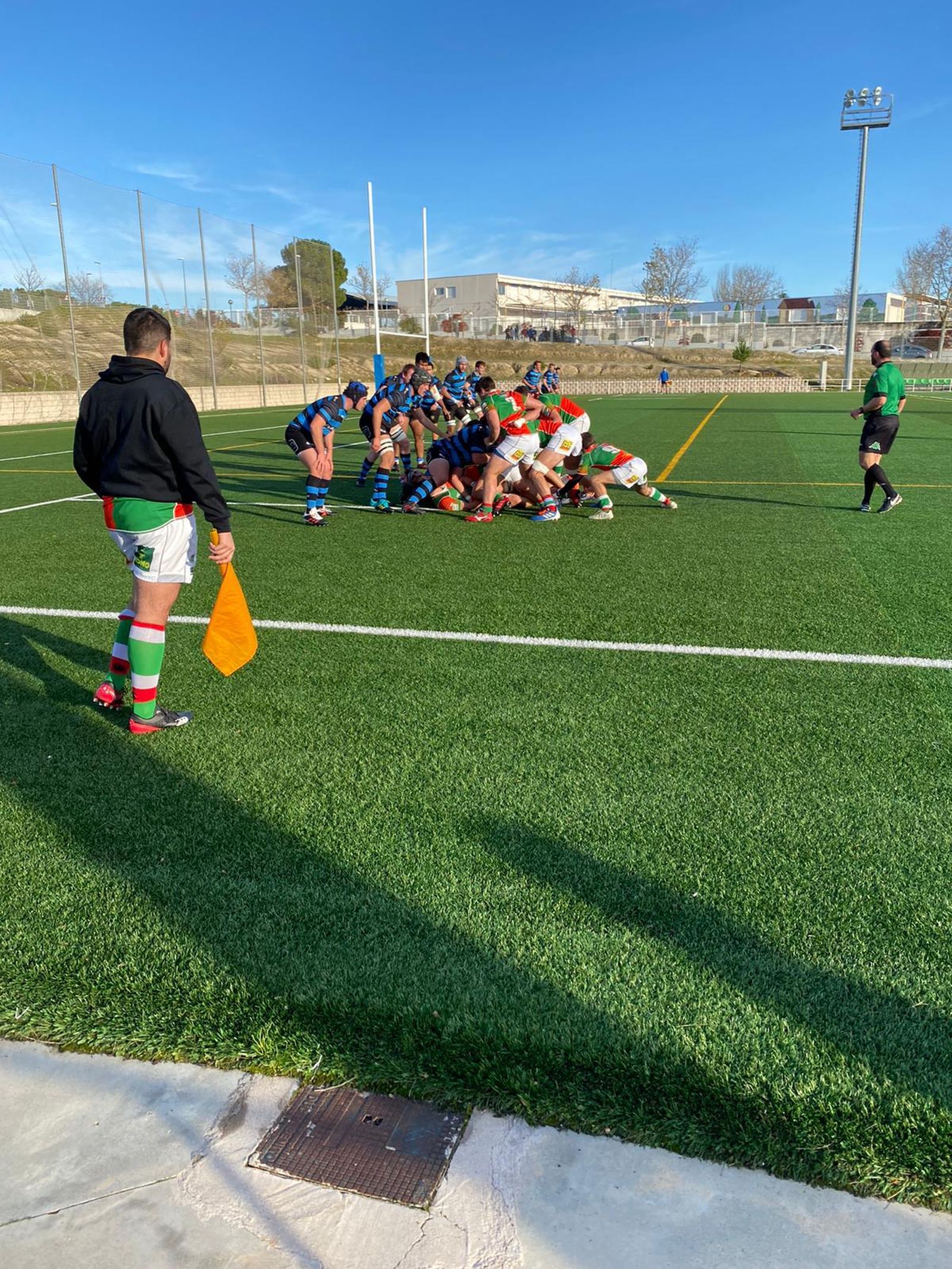 Una melé del último partido del CAR ante el Ingenieros Industriales.