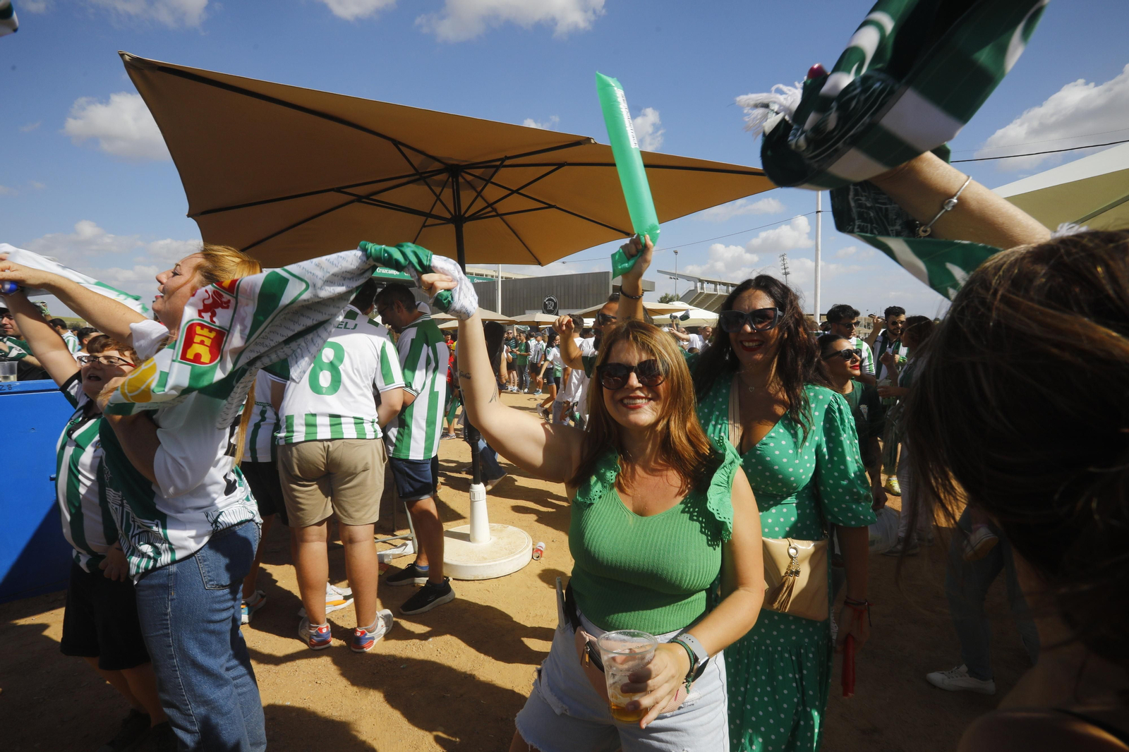 Las mejores fotos de la 'Fan Zone' del Córdoba CF antes del partido ante la Ponferradina