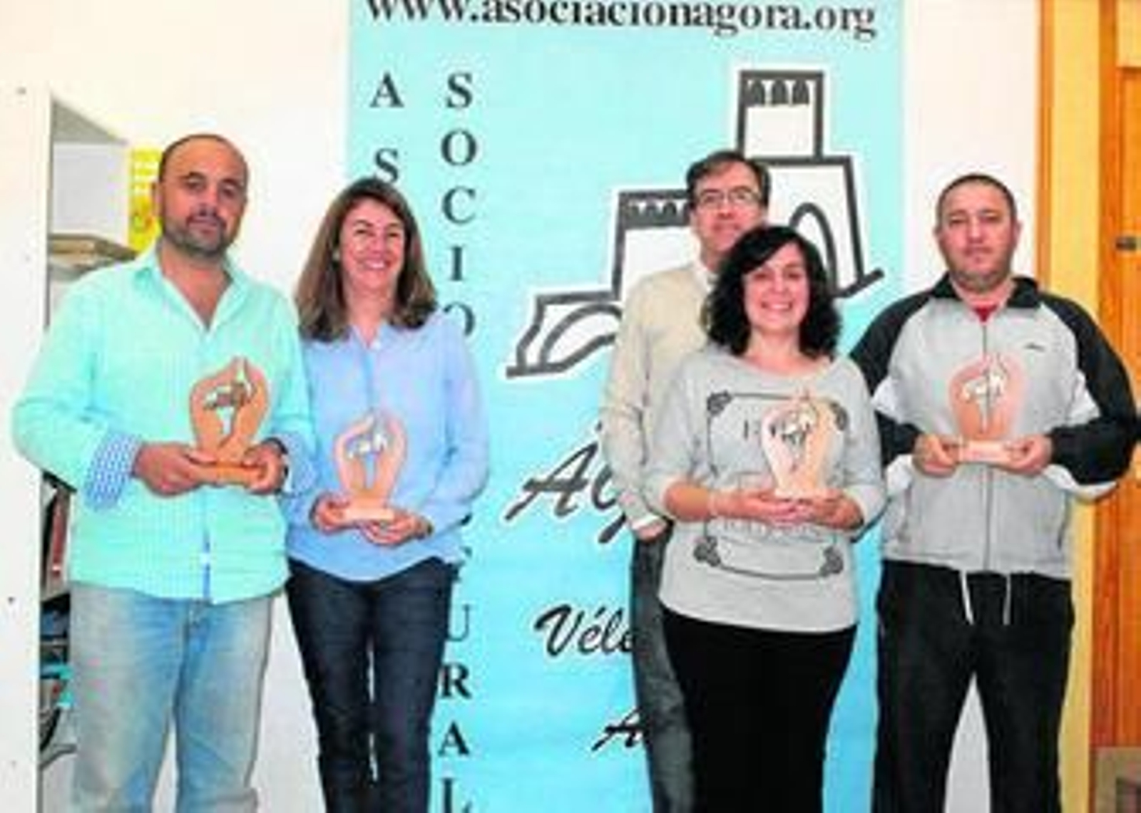 La Asociación Ágora reconoce la labor de los velezanos en los premios