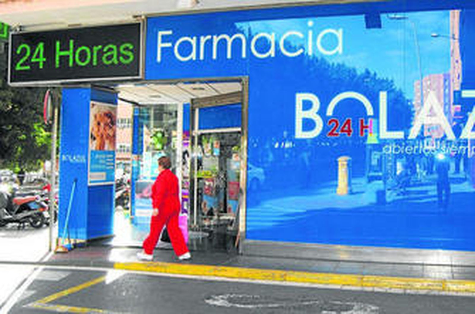 La única farmacia de Almería que abre las 24 horas.