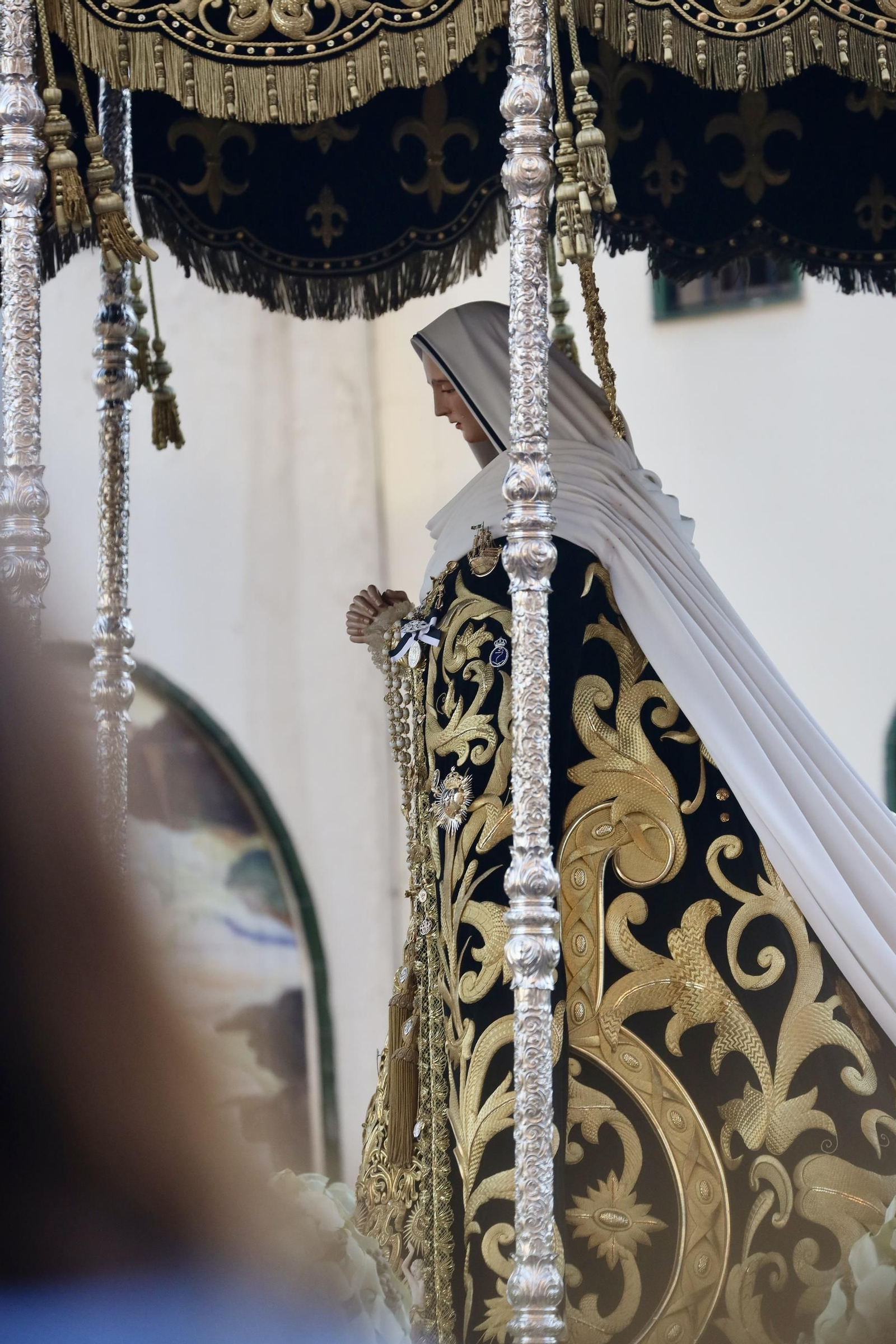 Mena en su procesión del Jueves Santo en Málaga, en fotos