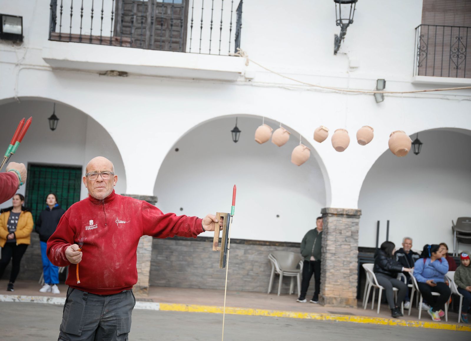 Las mejores imágenes del cierre de fiestas en Fiñana con "Las Ollas"