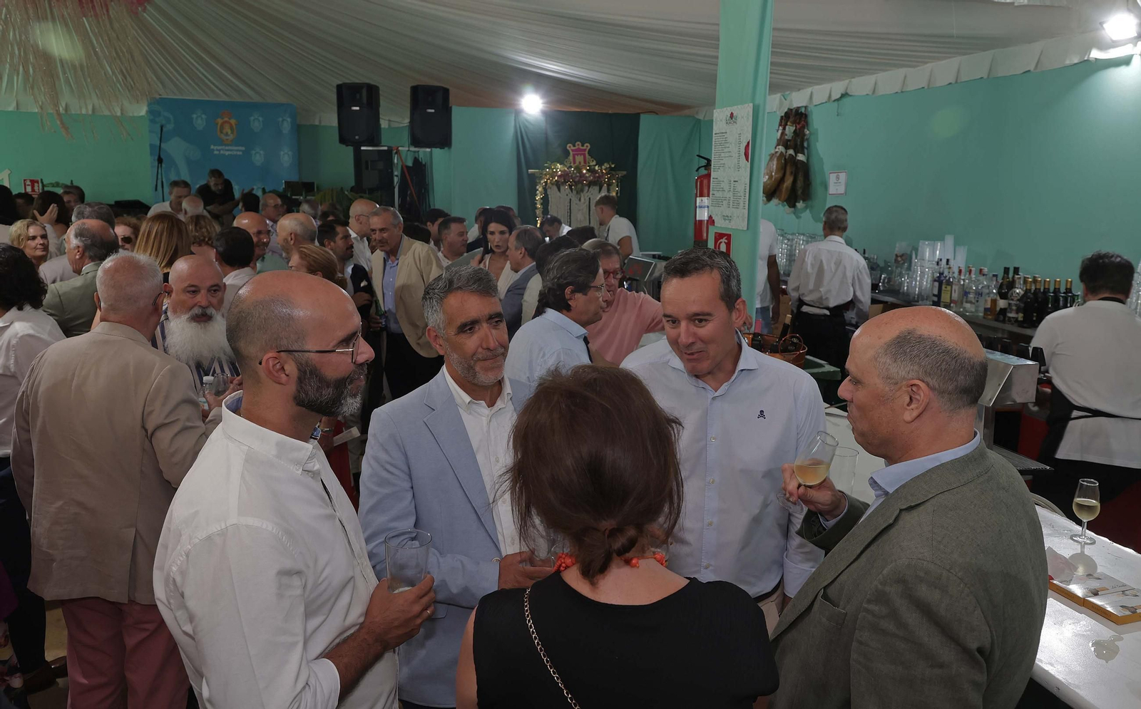 Fotos de la copa de autoridades en la caseta municipal de la Feria Real de Algeciras 2025