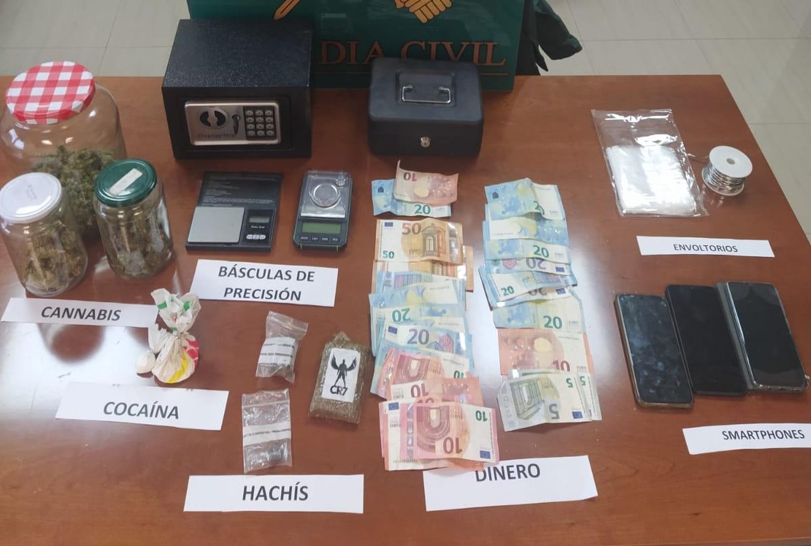 Droga incautada en Espejo.