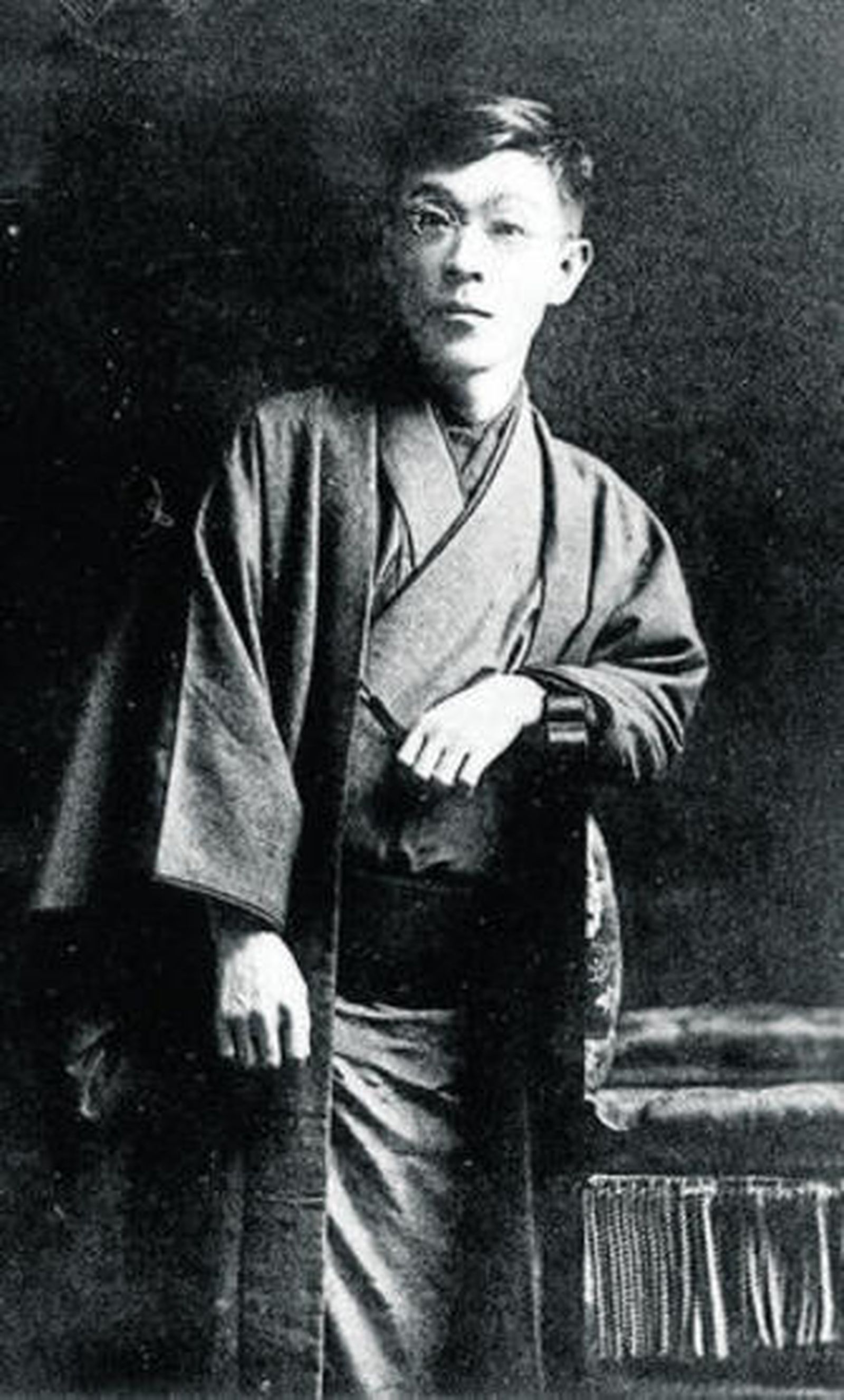 Tras la Puerta Negra