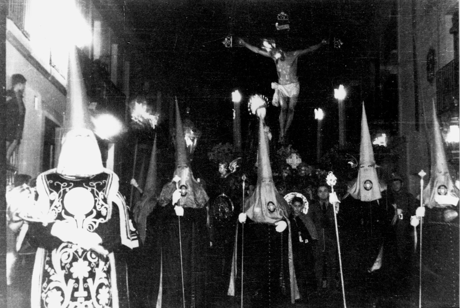 Salida procesional del Cristo de la Caridad.