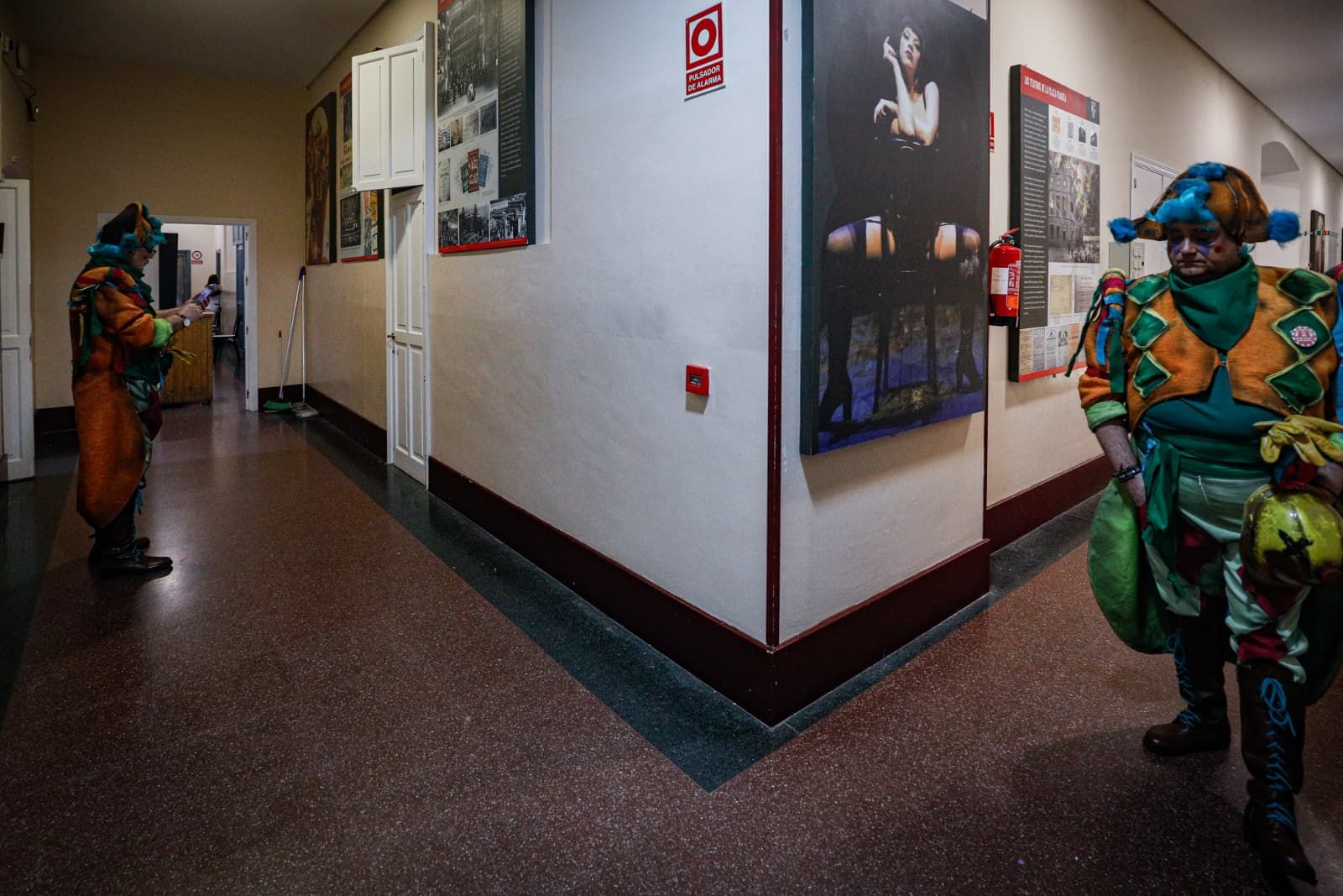 Búscate entre las mejores imágenes de la primera semifinal del COAC 2026