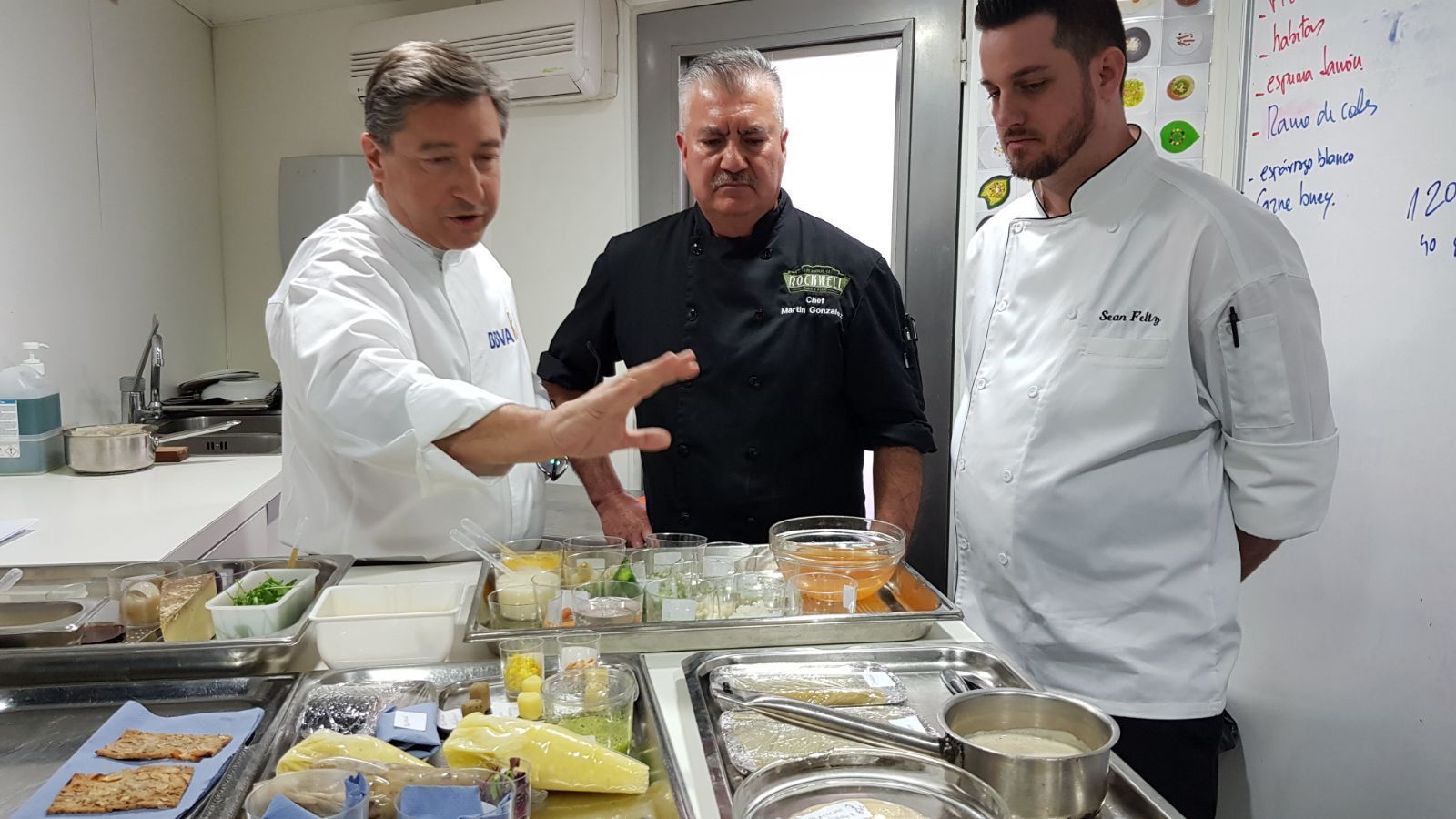 Joan Roca dando instrucciones en 2016 en la Gira BBVA.