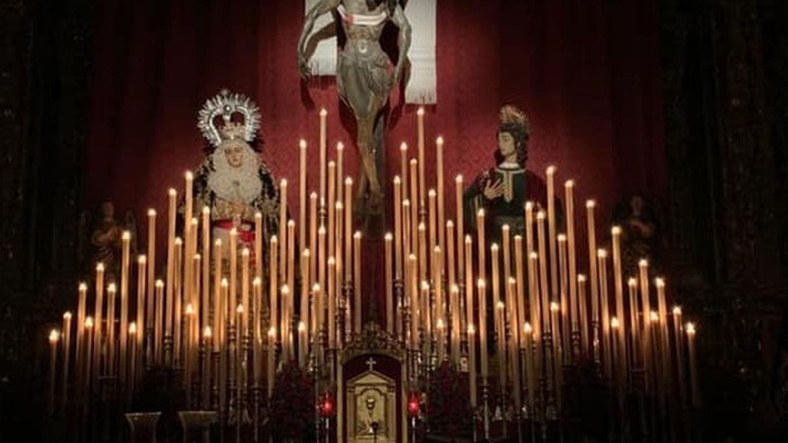 Altar de quinario de La Soledad en La Victoria.