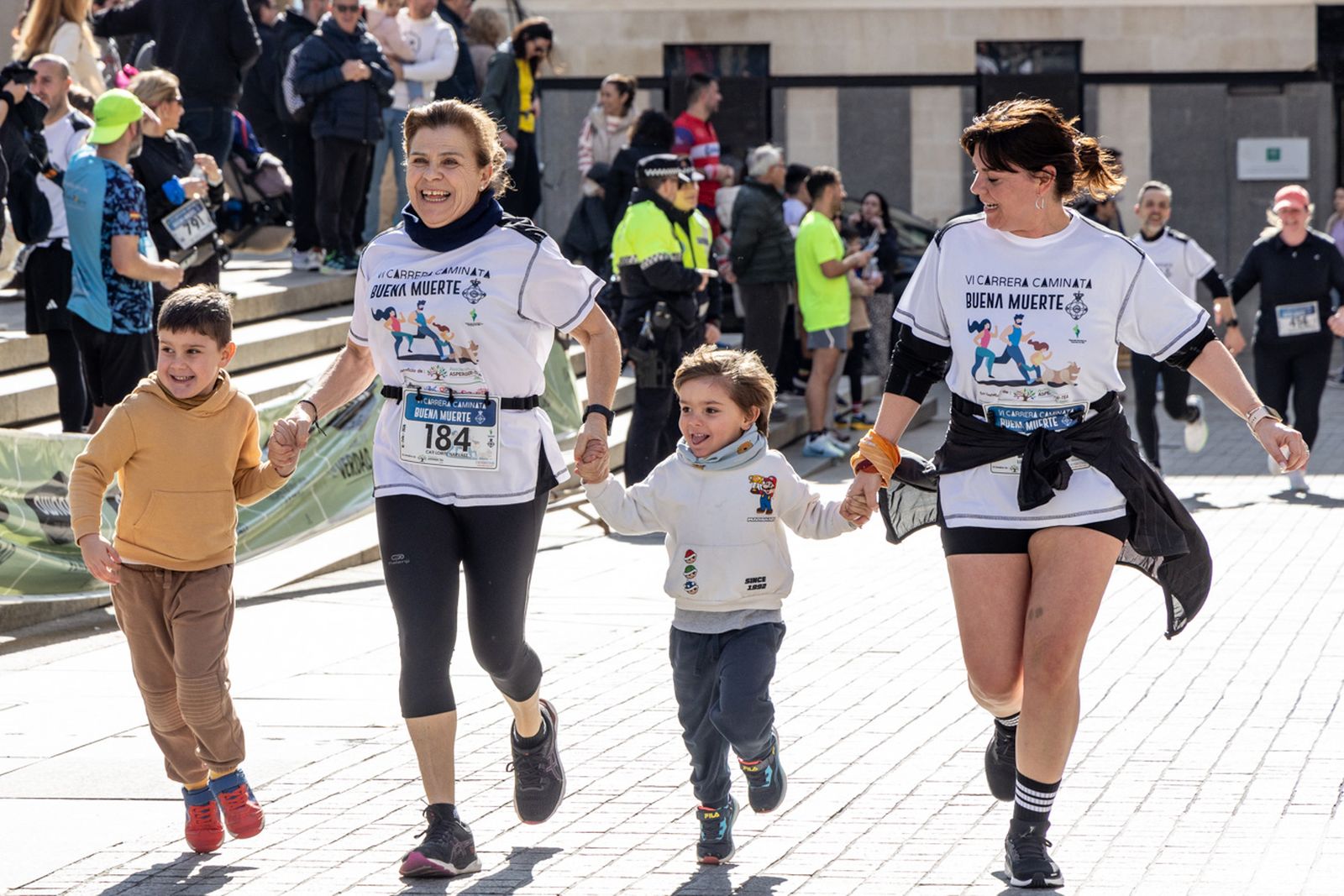 En imágenes: deporte y solidaridad se dan la mano en la VI Carrera-Caminata de la Hermandad de la Buena Muerte (2)