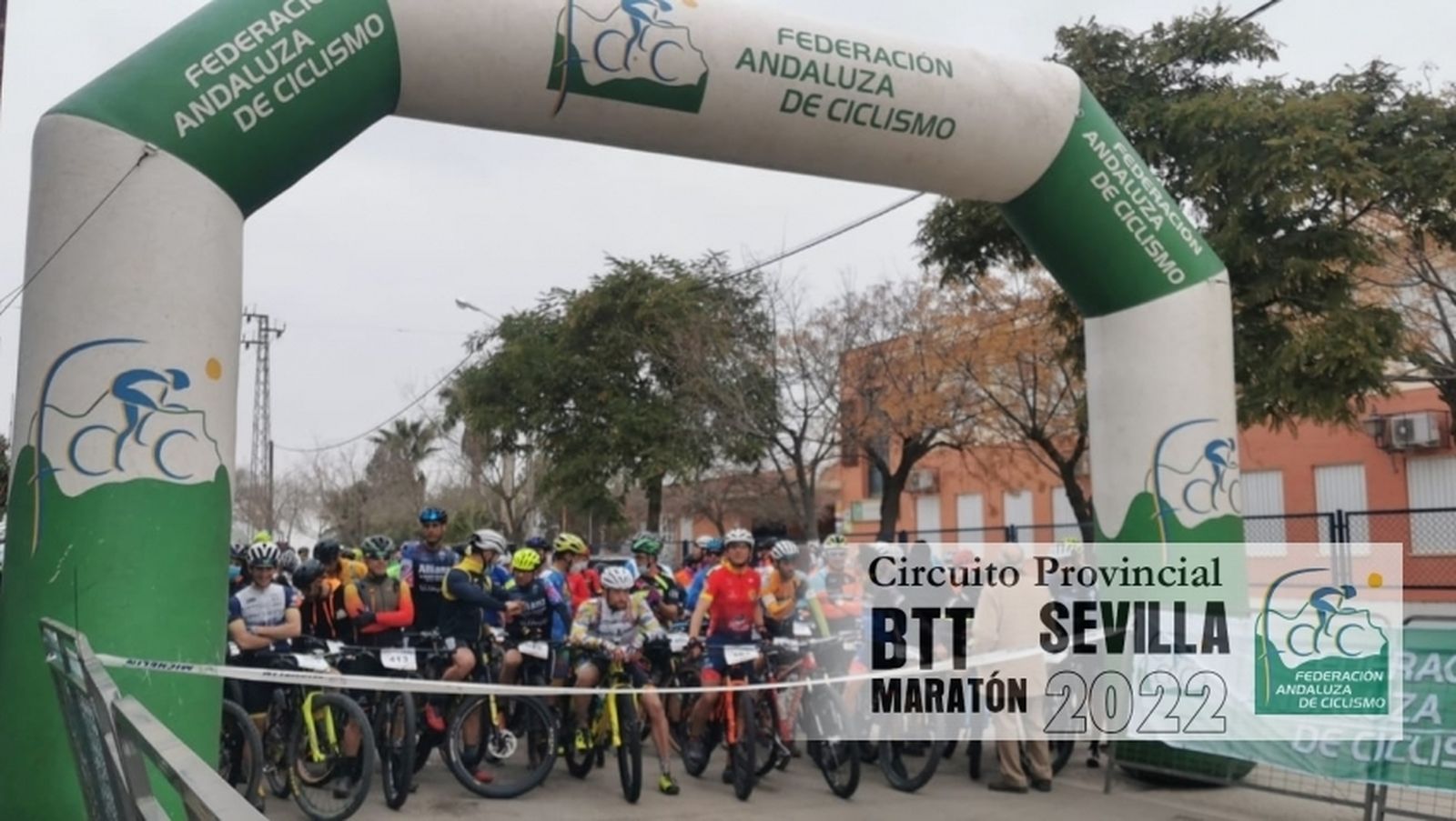 Una imagen de la salida en la primera prueba del circuito disputada en La Luisiana.