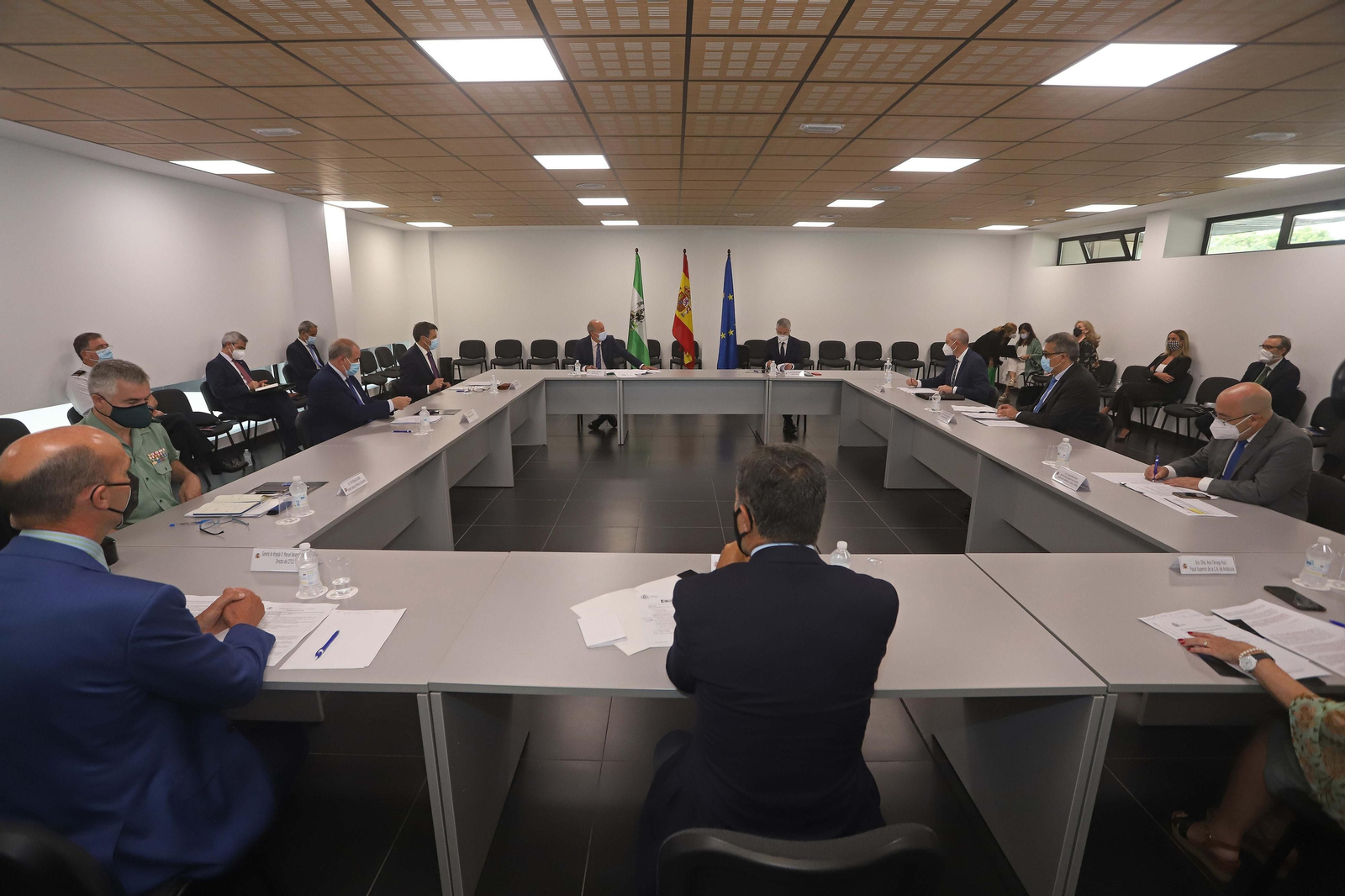 Campo y Grande-Marlaska presiden la reunión del Plan Especial de Seguridad para el Campo de Gibraltar.