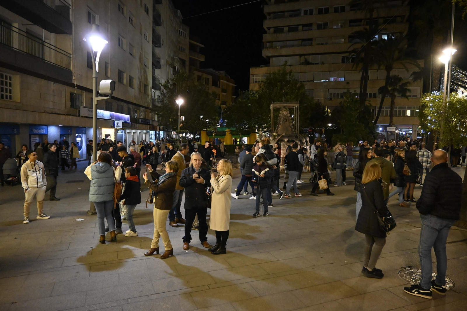 Imágenes del alumbrado navideño en las calles de Huelva