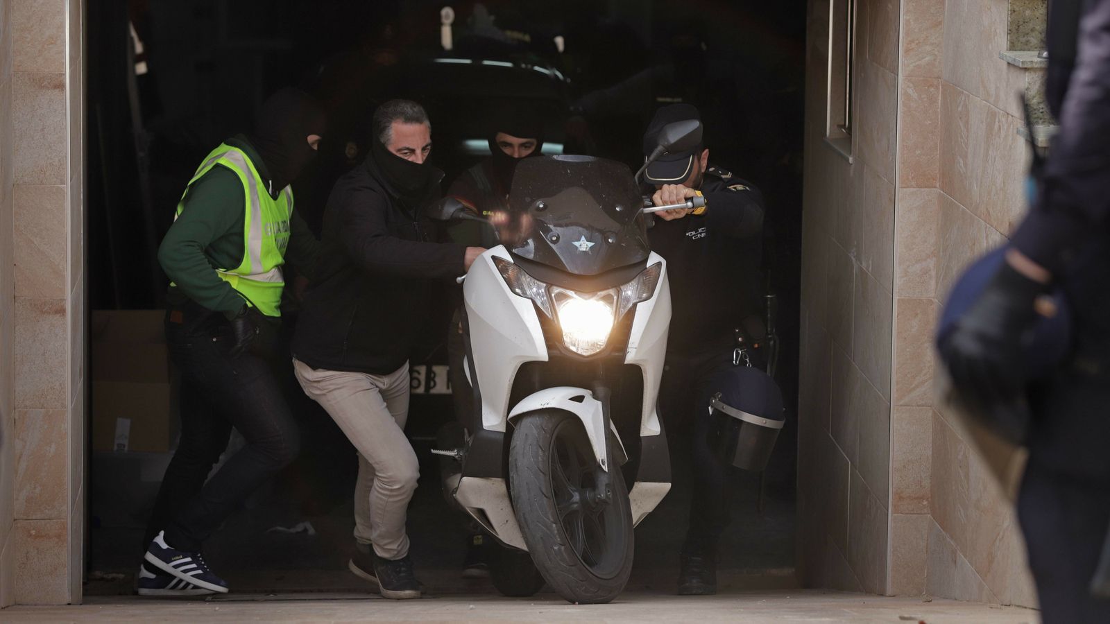 Imágenes del operativo contra el narcotráfico en Algeciras