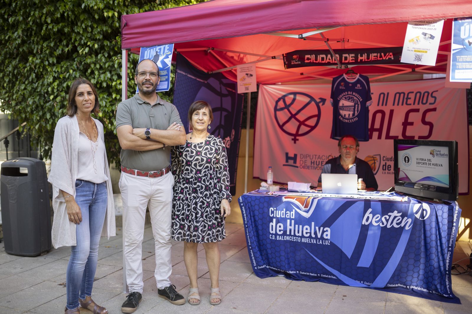 Imágenes de la inauguración de la VI Feria del Deporte de Huelva