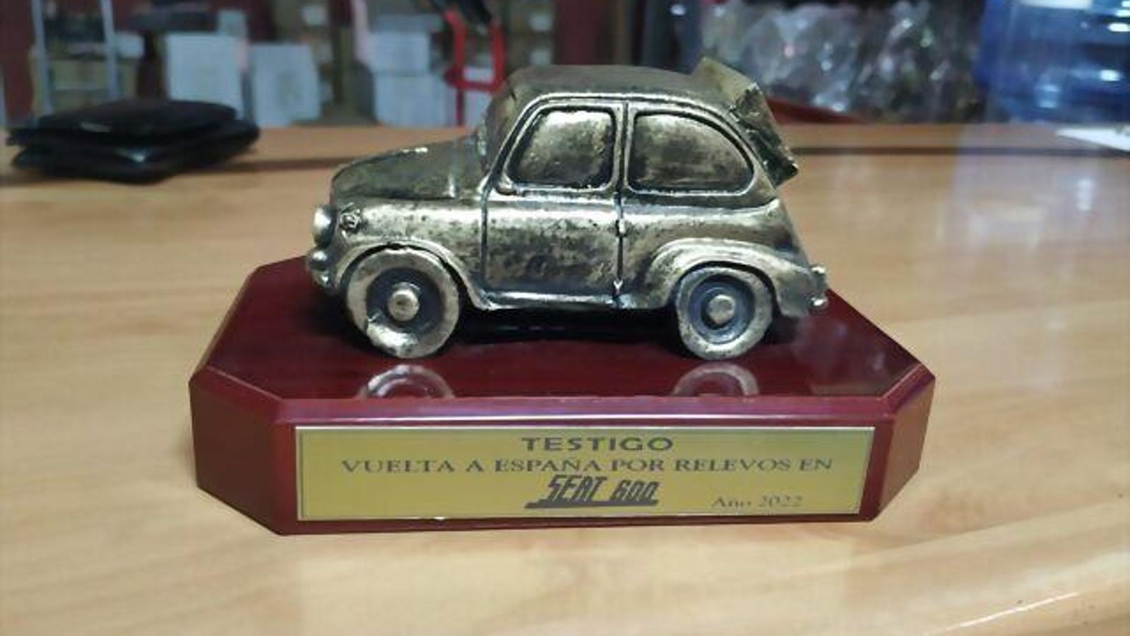 Testigo de la Vuelta a España en SEAT 600 2022