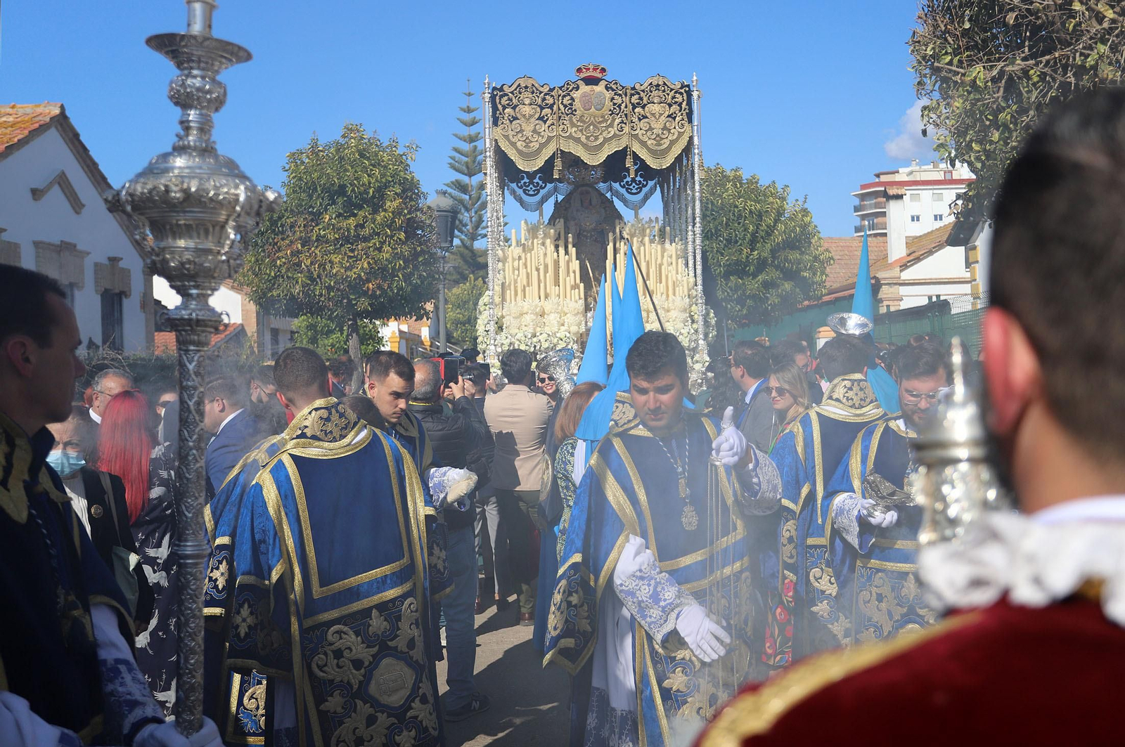 Imágenes de La Victoria en su salida procesional y su recorrido por el Barrio Obrero
