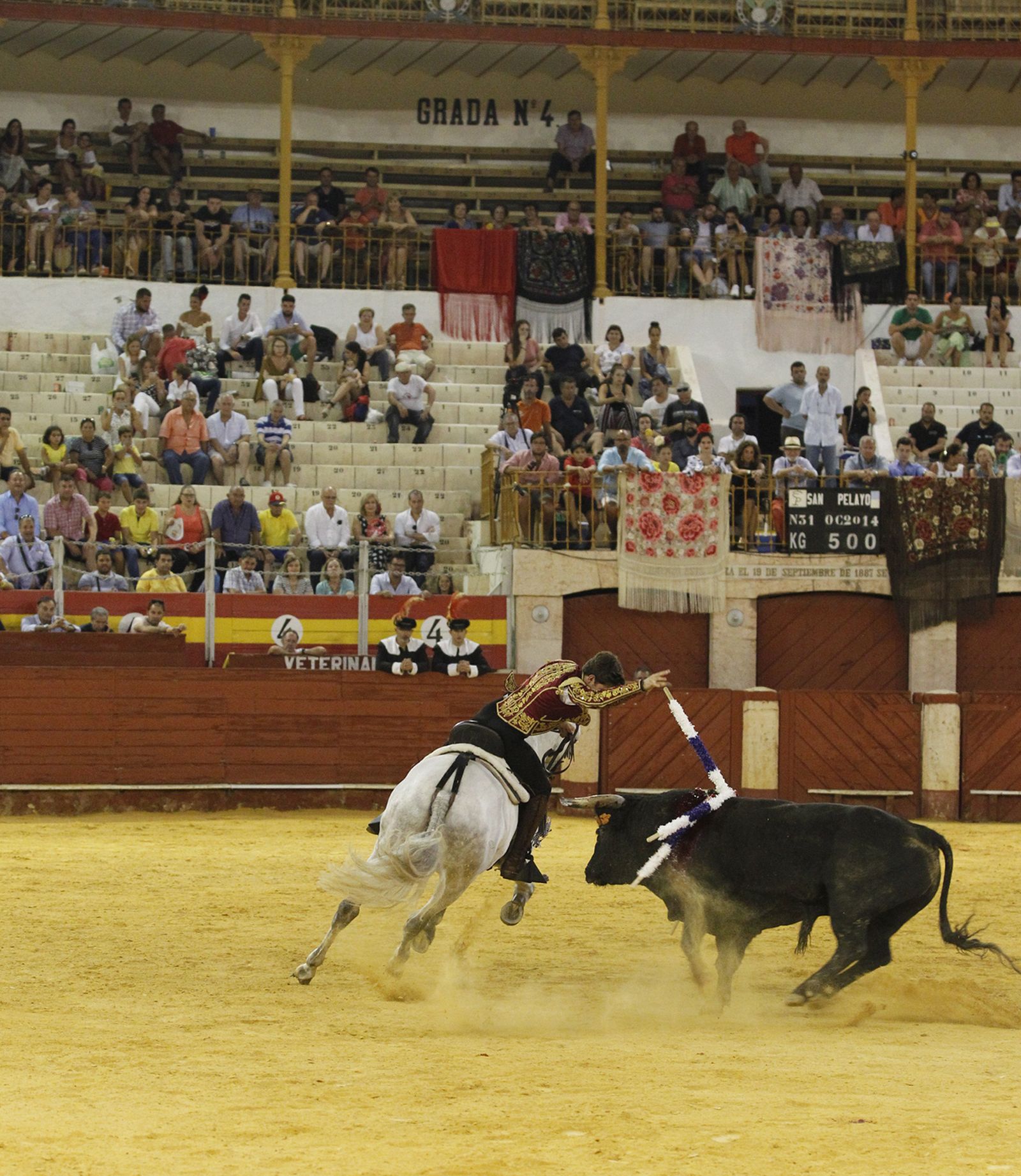 Fotogalería corrida de rejones. Feria de Almería 2019