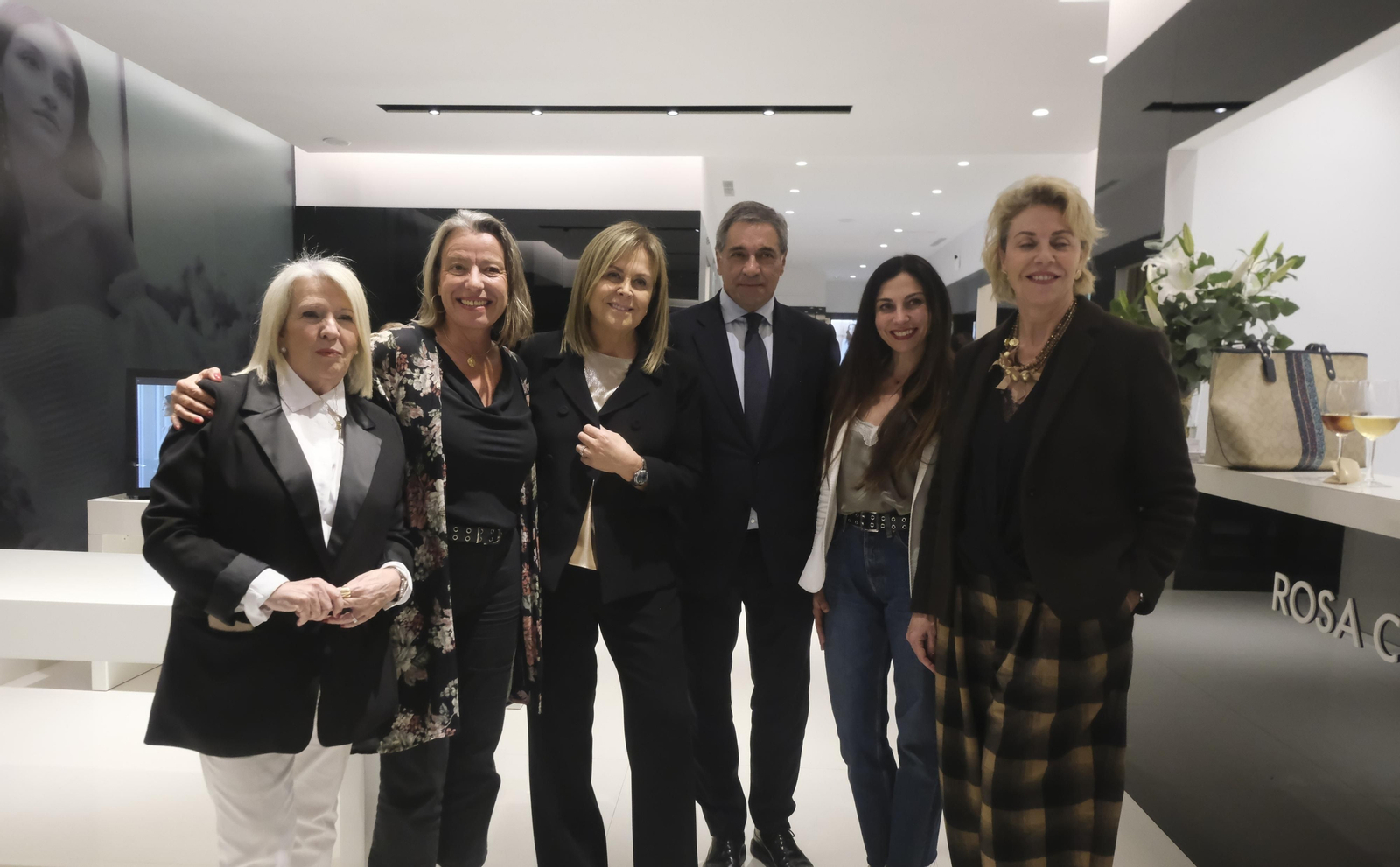 En fotos: La inauguración de la nueva tienda de Rosa Clará en el centro de Córdoba, la fiesta que nadie quiso perderse