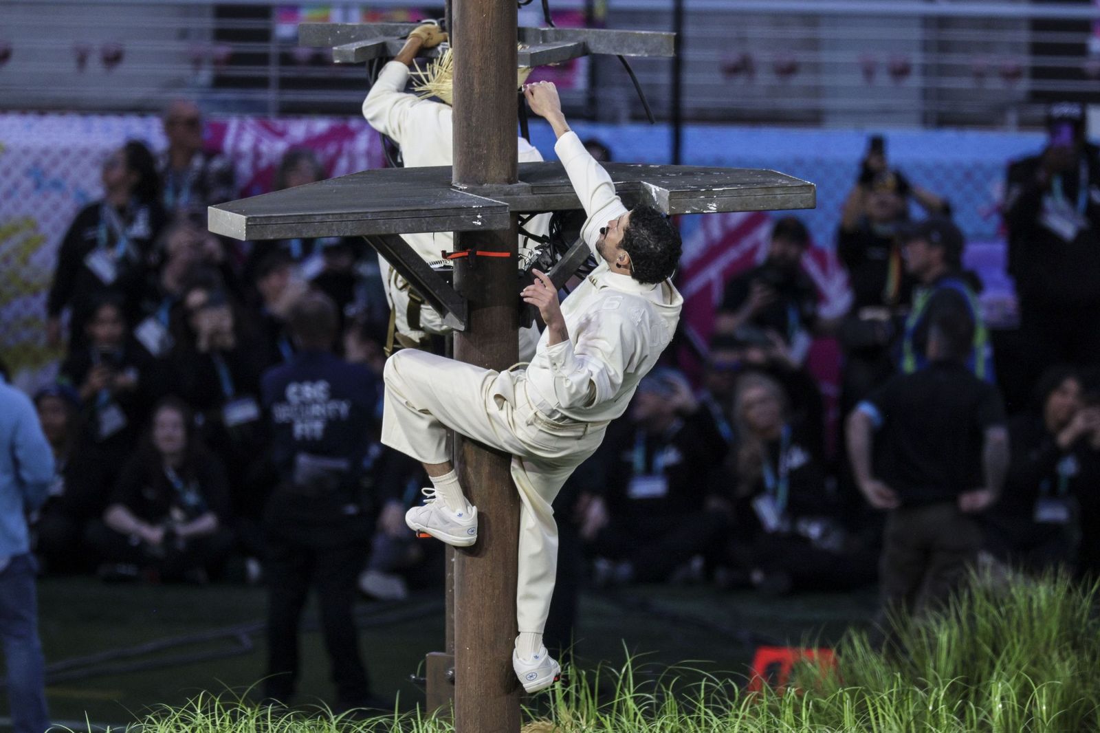 Las mejores fotos de la Super Bowl con la actuación de Bad Bunny
