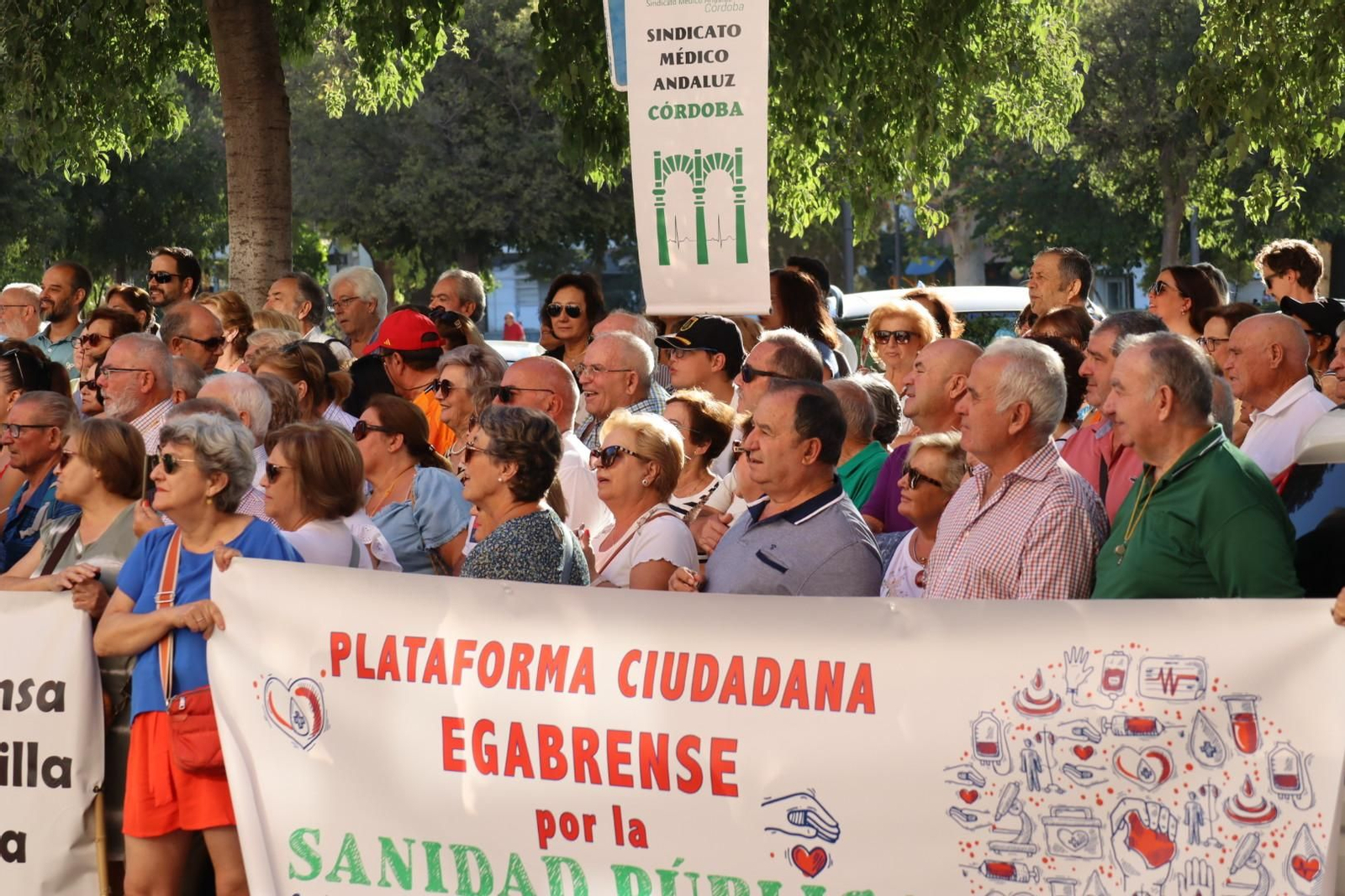 La protesta de los vecinos de Espejo por la falta de médicos, en imágenes