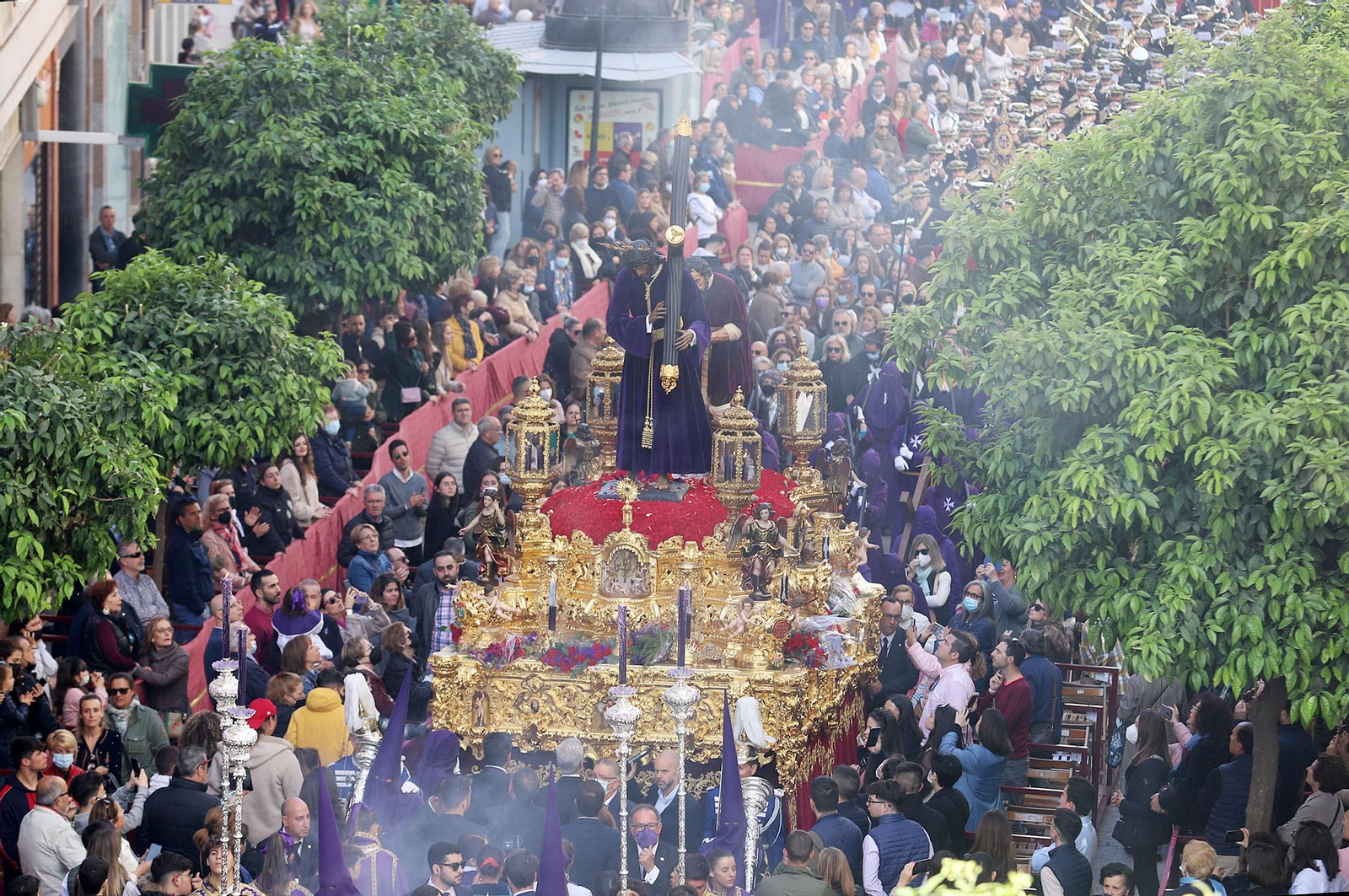 Imágenes del Nazareno en la madrugá de Huelva