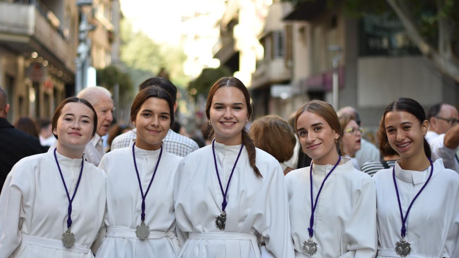 Un Jaén repleto de fieles acompañan los traslados de las veinte imágenes de la Magna (II)