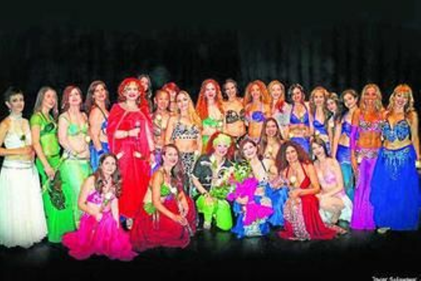 La asociación organizadora, Taraba Al-Andalus, tras una actuación.