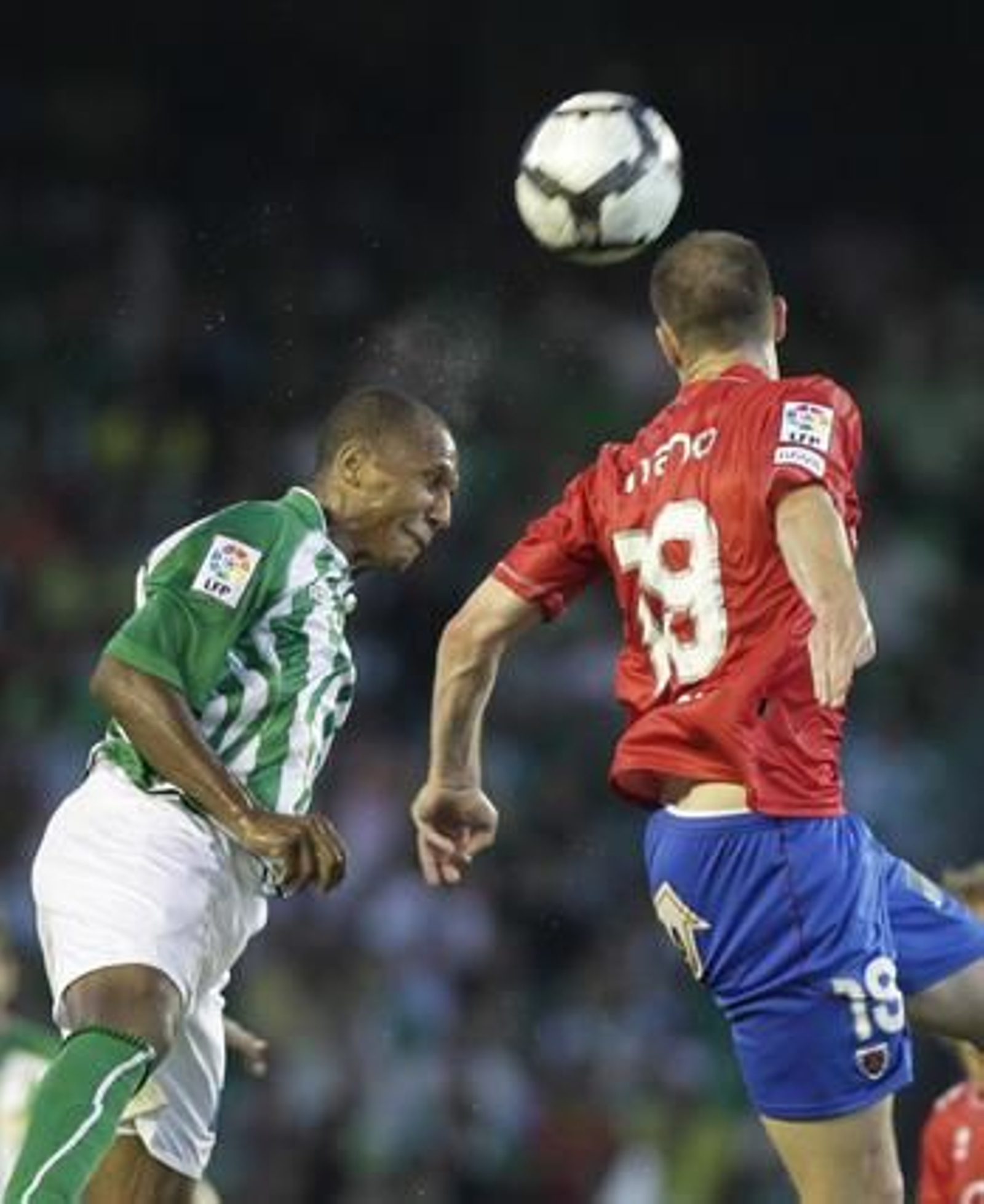 Pavone y Jonathan Pereira dan al Betis tres valiosos puntos para el ascenso.

Foto: Antonio Pizarro