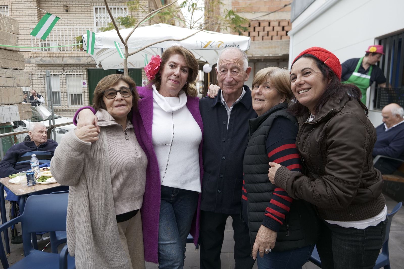 Así se han vivido las tradicionales y multitudinarias migas de Roquetas de Mar