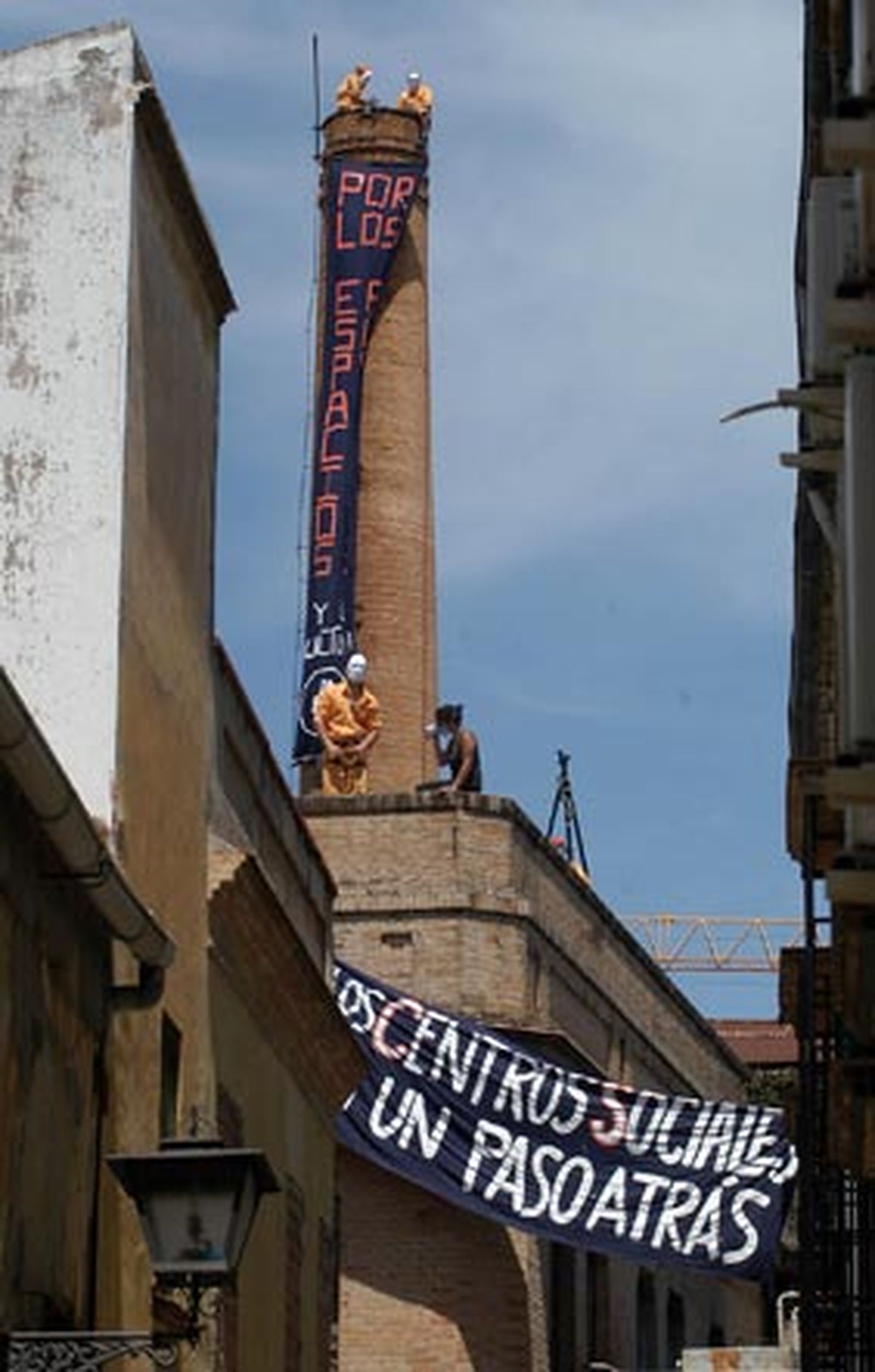 Colectivos sociales reclaman el uso de la antigua fábrica de sombreros