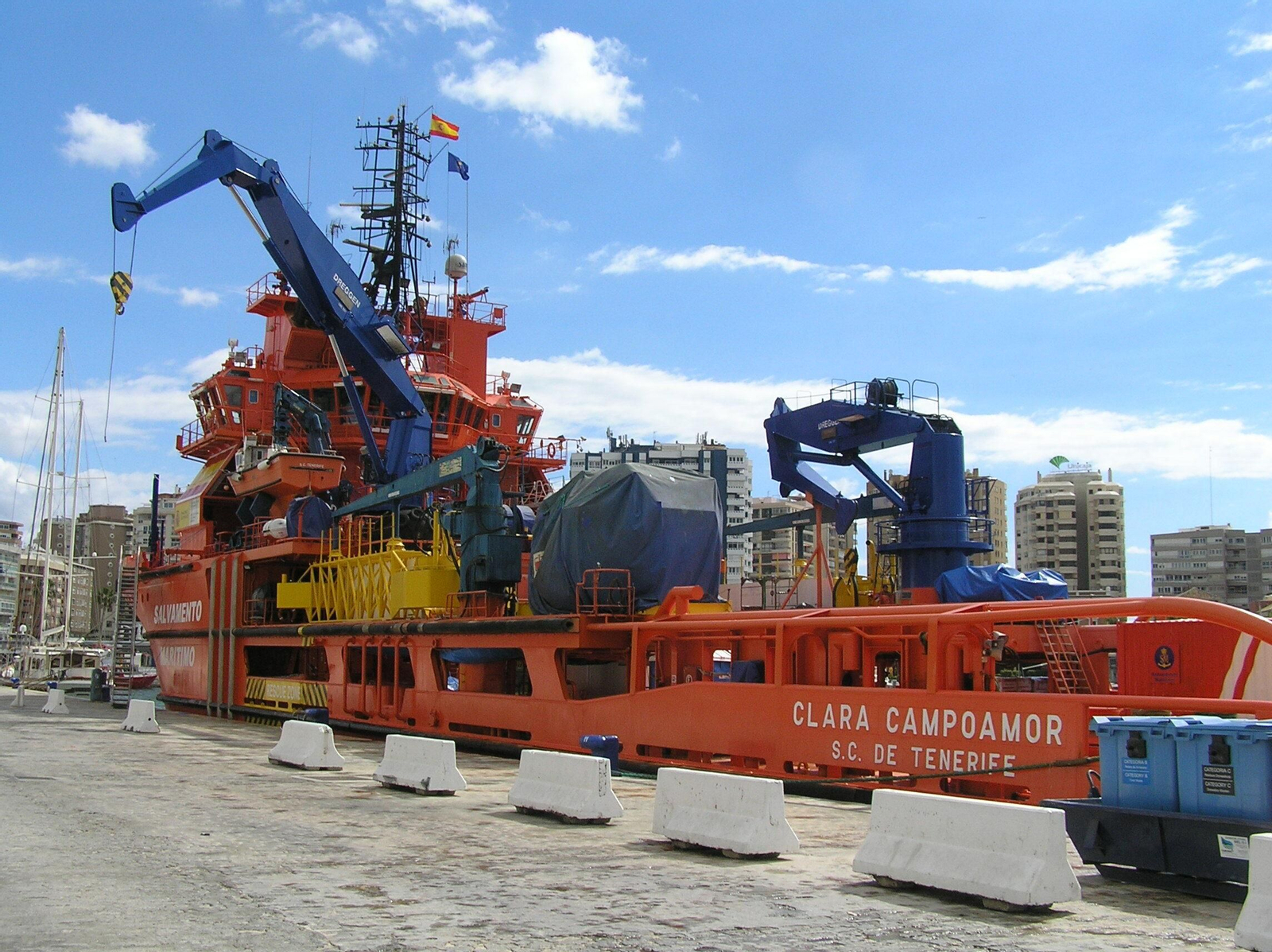 Imágenes de El 'Clara Campoamor'