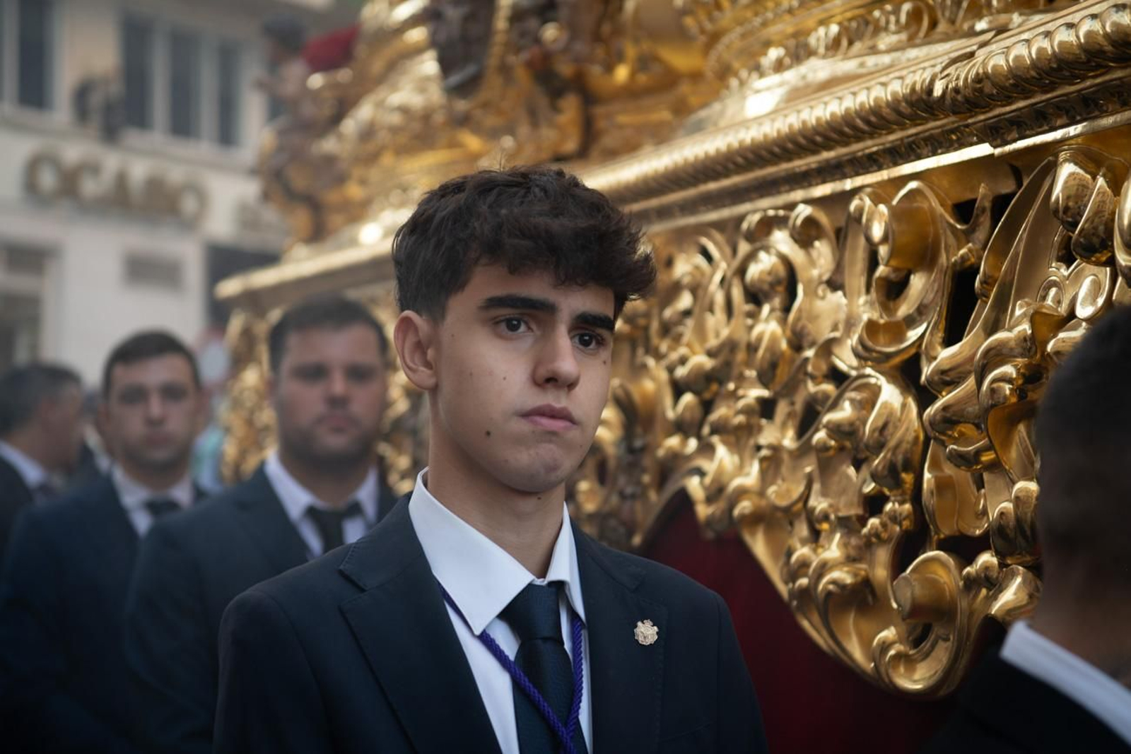 Una marea de devoción inunda Jaén al paso de la Magna, en imágenes