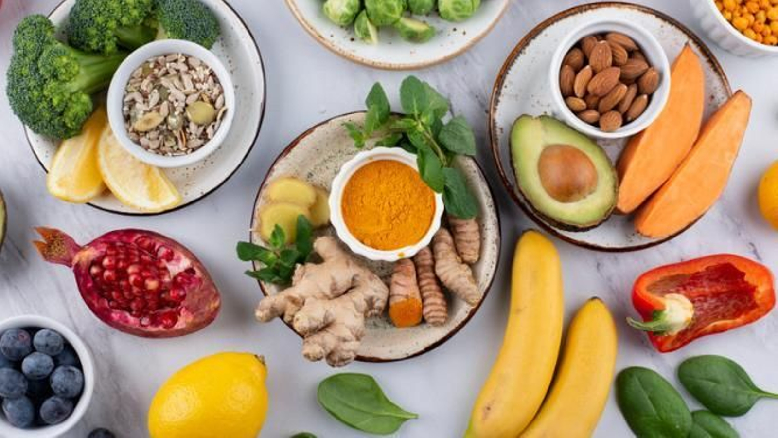 Cuál es el enzima estomacal que ayuda a digerir las proteínas