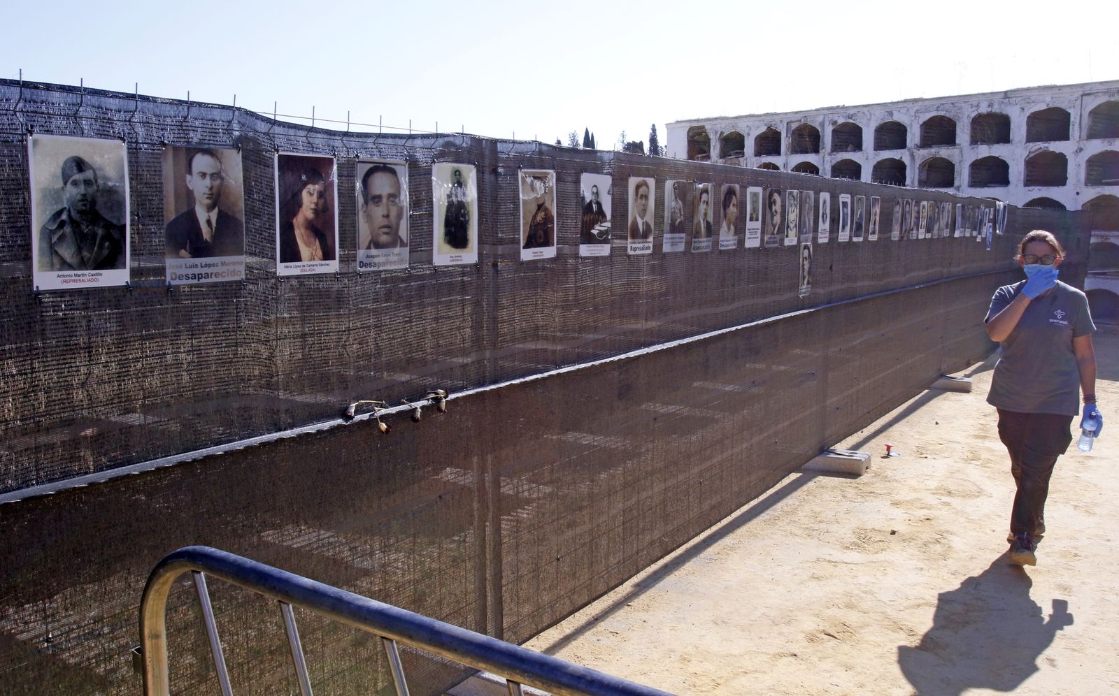 Visita a la fosa de Pico Reja